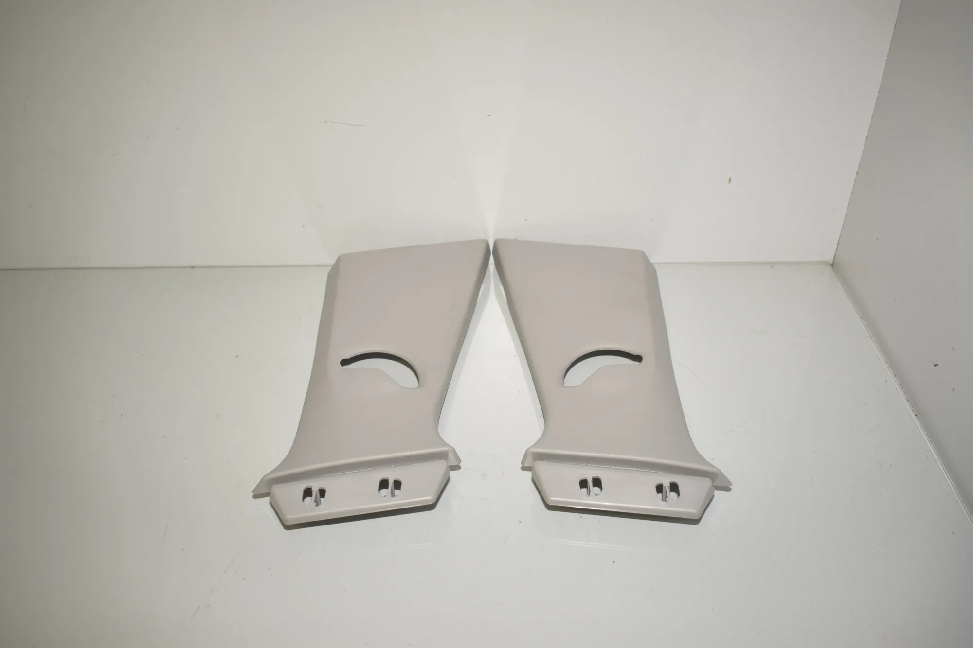 Front Right A Pillar Trim – OEM 7444552 · BMW 1 (F40) (2019 - -) (F40) 118i 2022 – 2