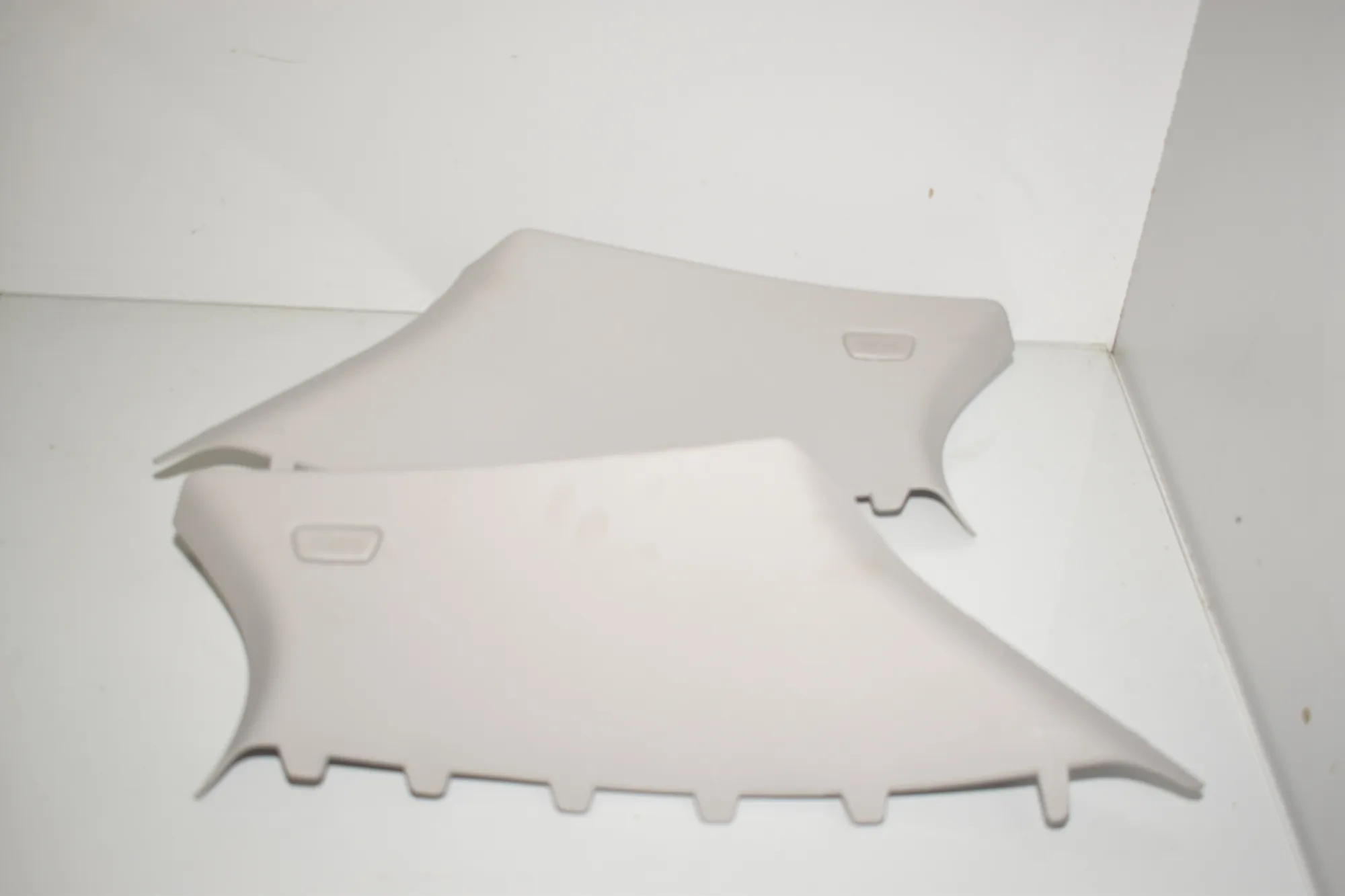 Right Side Pillar Trim – OEM 7444554 · BMW 1 (F40) (2019 - -) (F40) 118i 2022 – 2