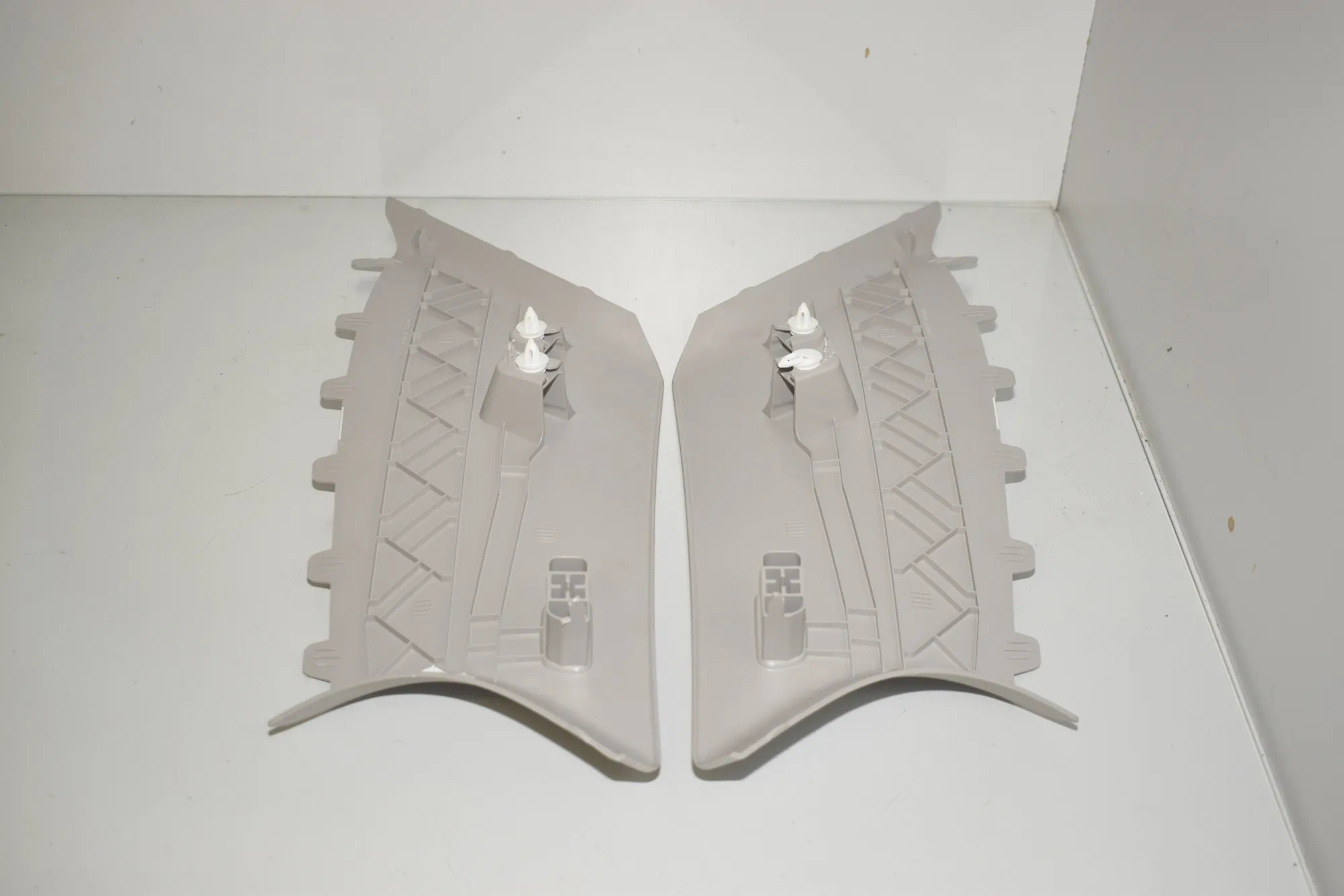 Right Side Pillar Trim – OEM 7444554 · BMW 1 (F40) (2019 - -) (F40) 118i 2022 – 5