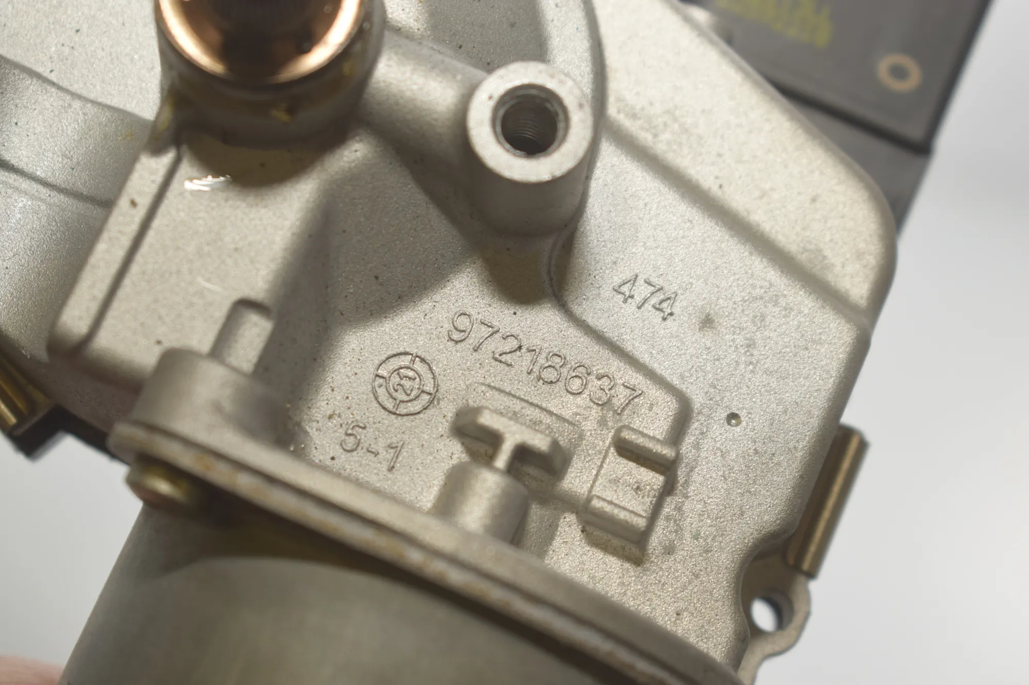 Front Windshield Wiper Mechanism Motor – OEM 9721863 · BMW 1 (F40) (2019 - -) (F40) 118i 2022 – 5