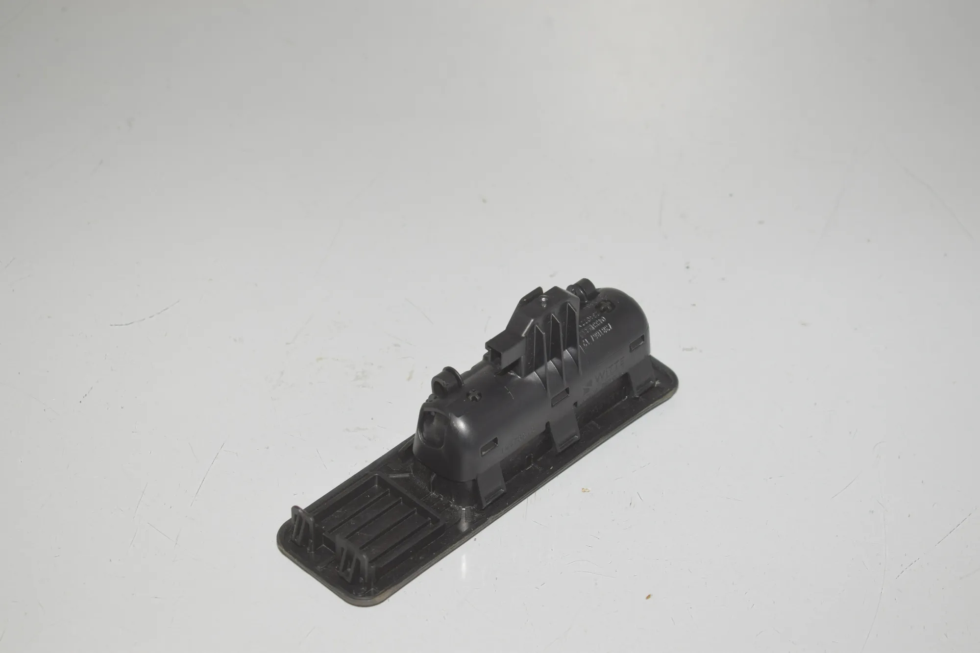 Tailgate Handle – OEM 7381867 · BMW 1 (F40) (2019 - -) (F40) 118i 2022 – 3