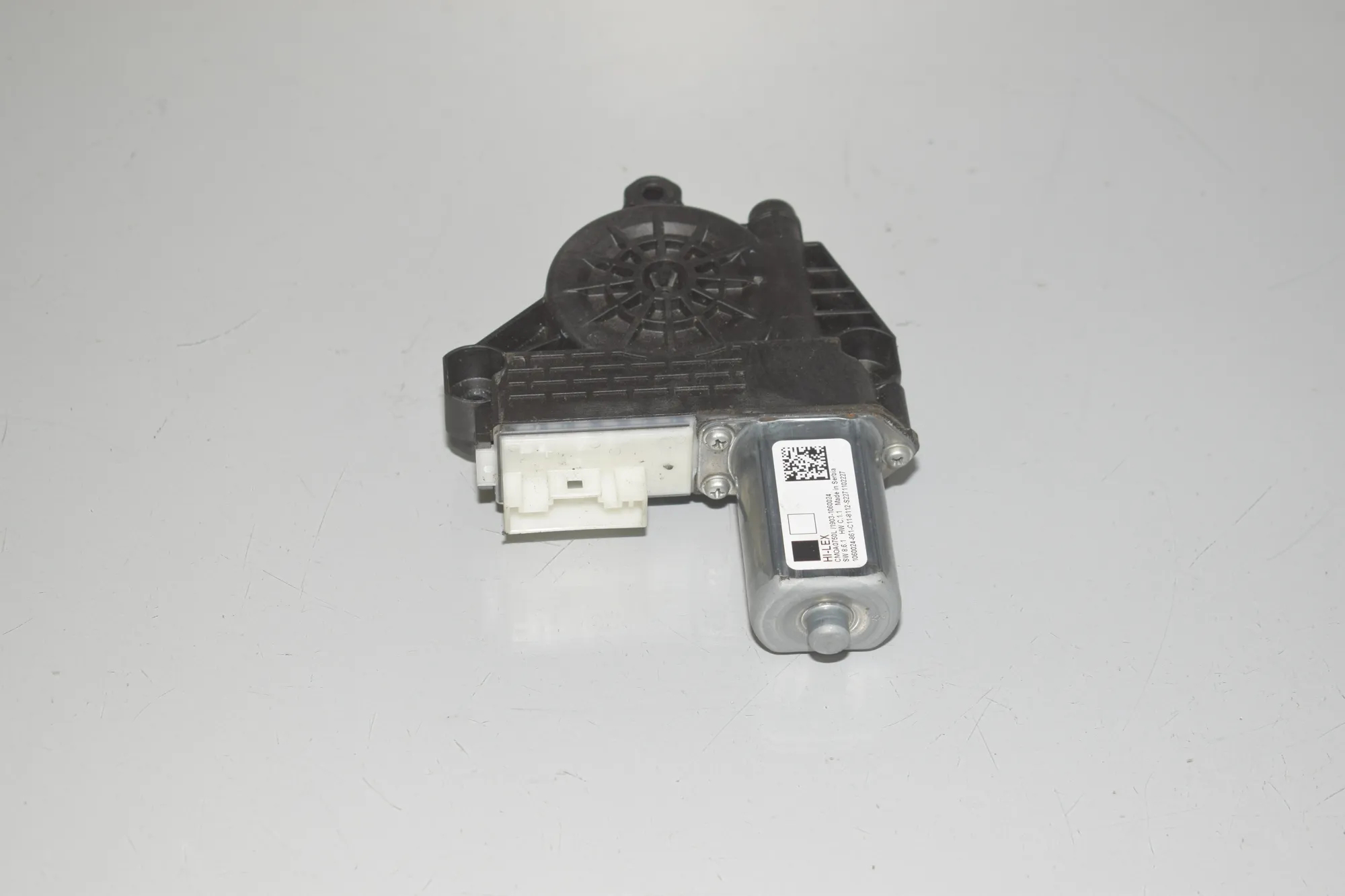 Front Left Door Window Regulator Motor – OEM 1060024 · BMW 1 (F40) (2019 - -) (F40) 118i 2022