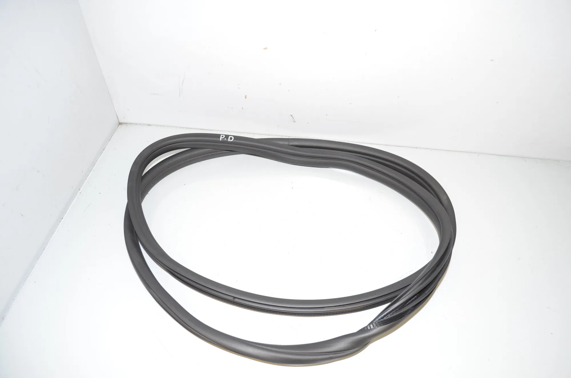 Front Right Door Seal Rubber – OEM 9880688 · BMW 1 (F40) (2019 - -) (F40) 118i 2022