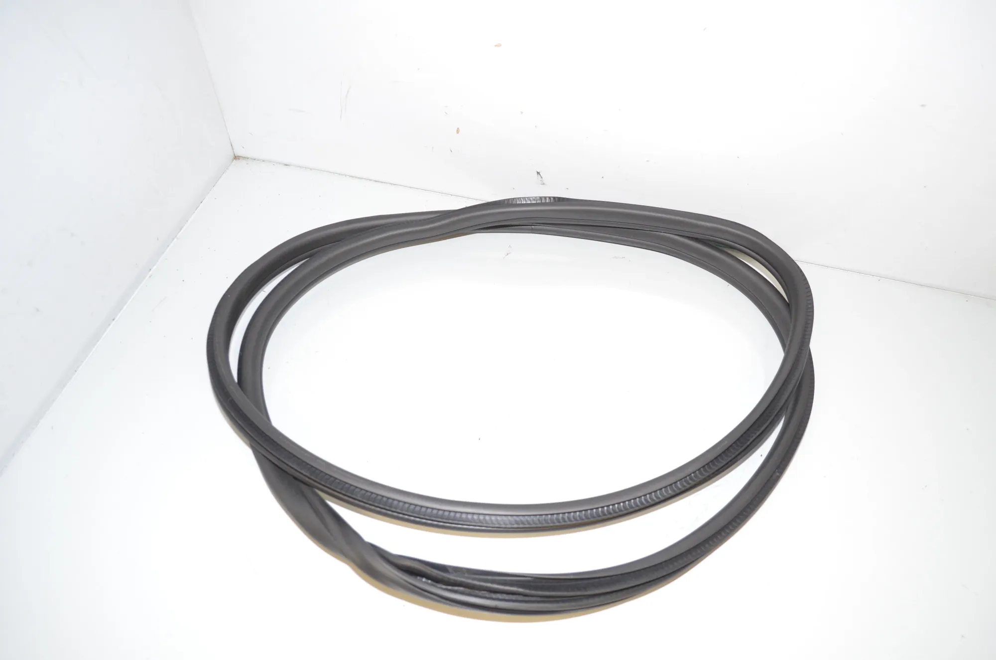 Front Right Door Seal Rubber – OEM 9880688 · BMW 1 (F40) (2019 - -) (F40) 118i 2022 – 3