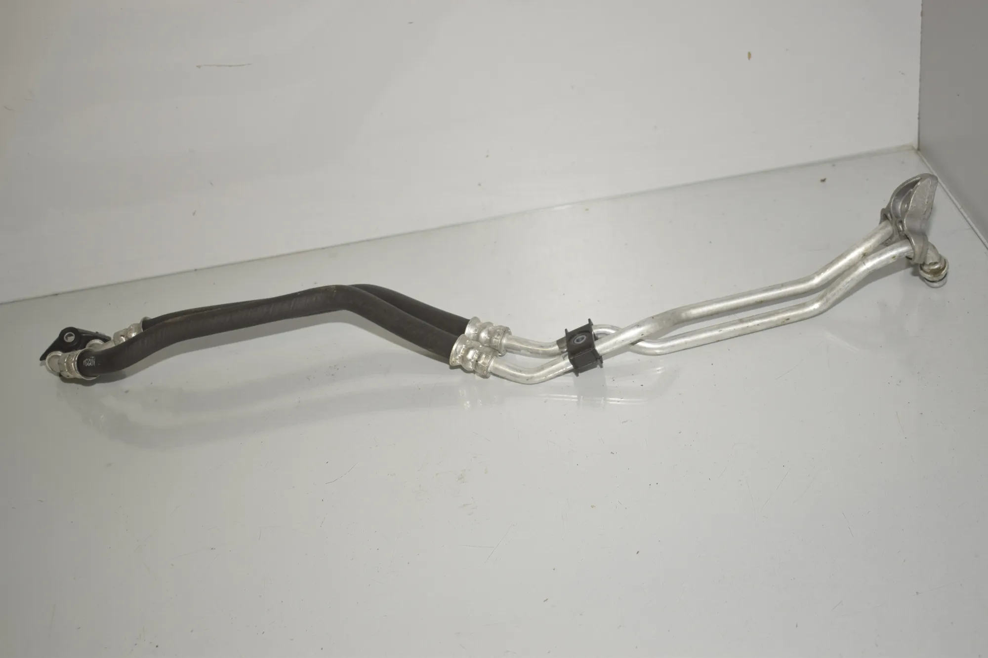 Gearbox Cooling Pipe – OEM 7823998 · BMW 5 Touring (F11) M 550 d xDrive 2014 – 3