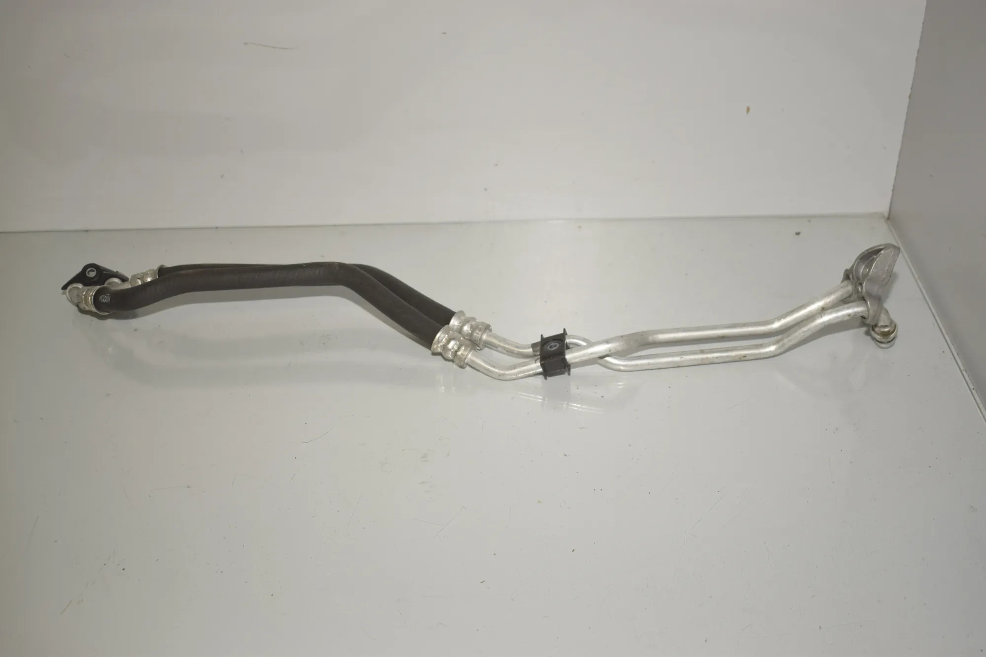 Gearbox Cooling Pipe – OEM 7823998 · BMW 5 Touring (F11) M 550 d xDrive 2014 – 2