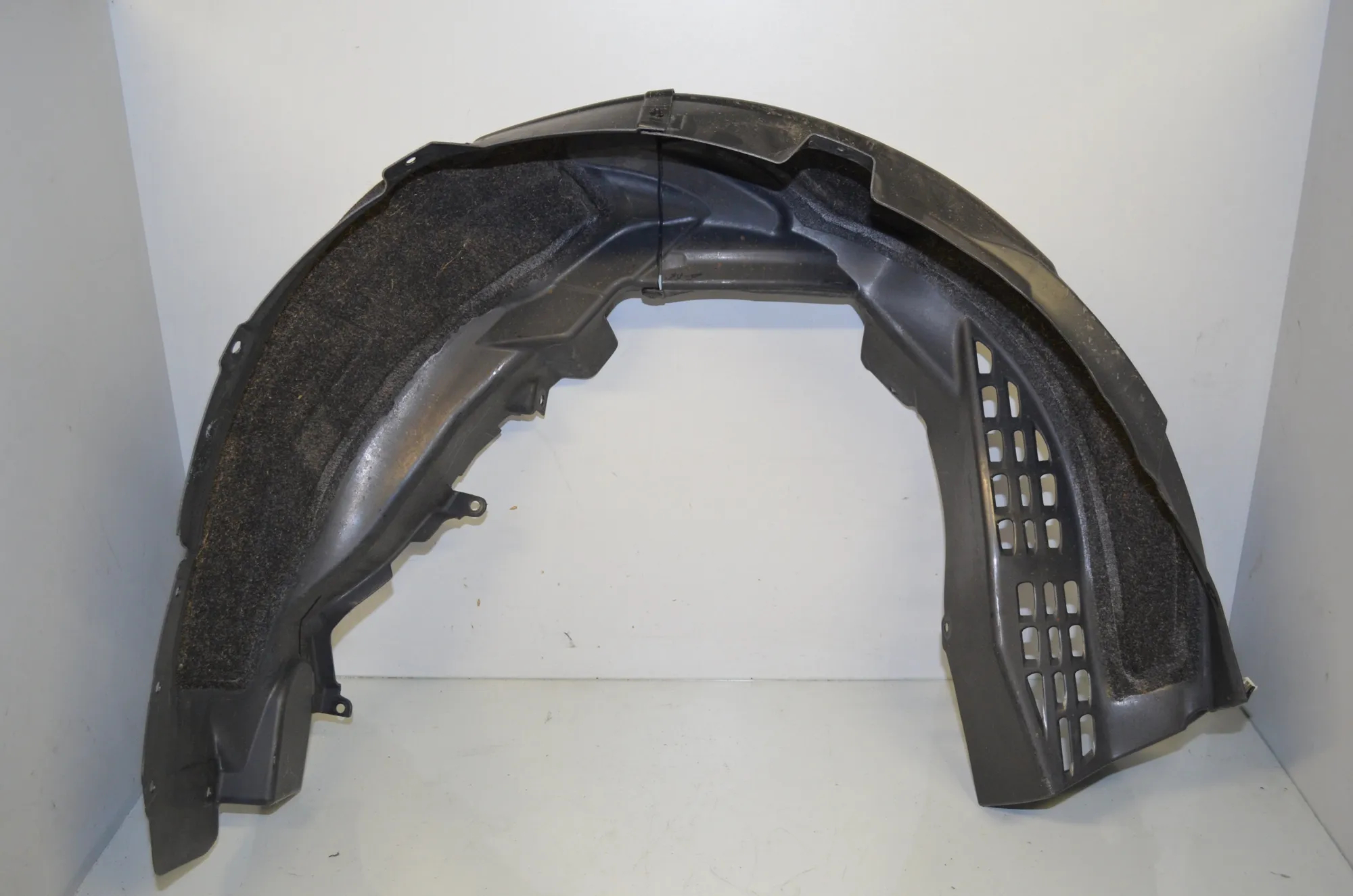 Rear Left Arch Liner – OEM 7394079 · BMW i3 (I01) Electric 2019