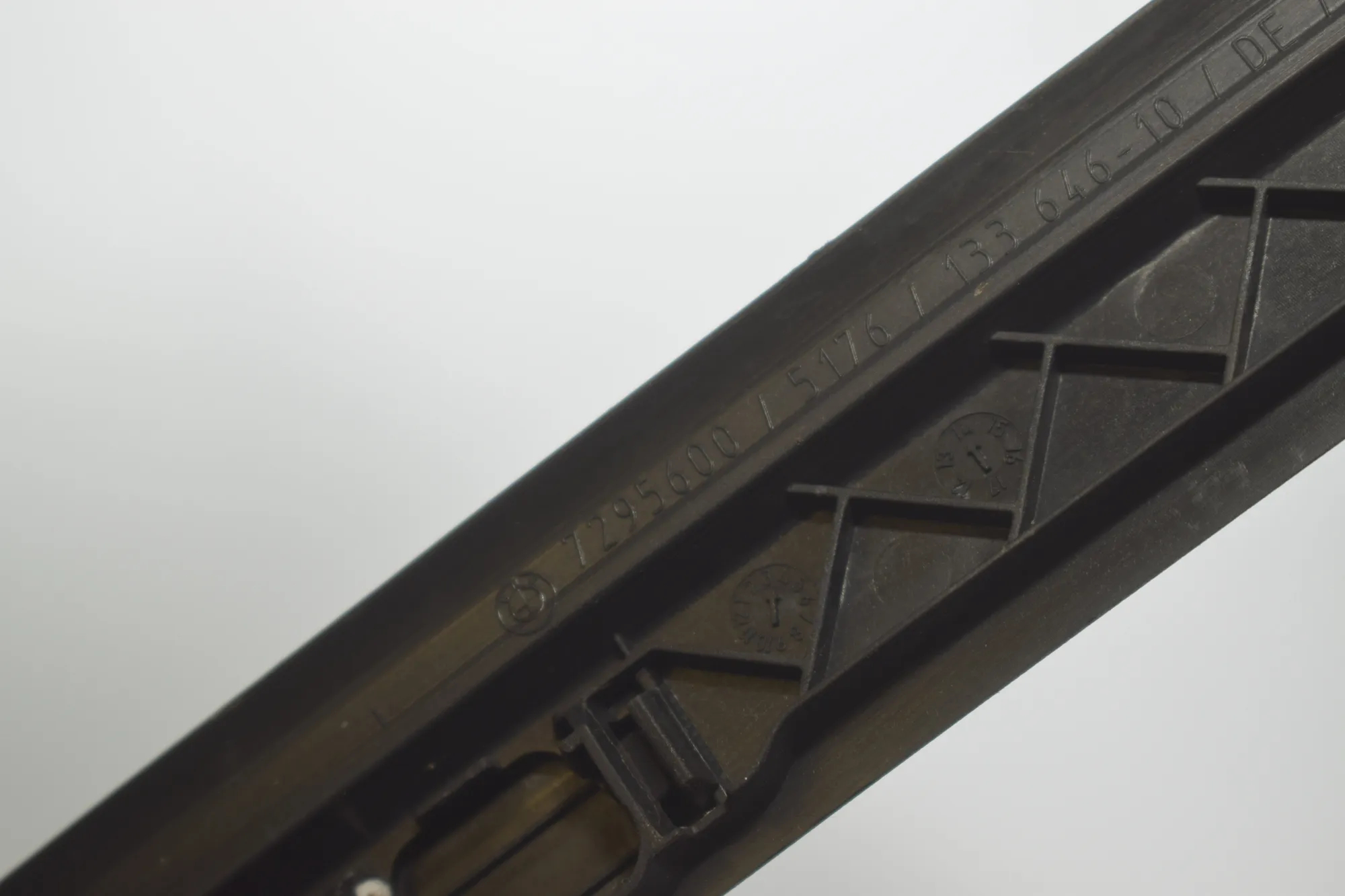 Other Trim Parts – OEM 7295600 · BMW 1 (F40) (2019 - -) (F40) 118i 2022 – 4