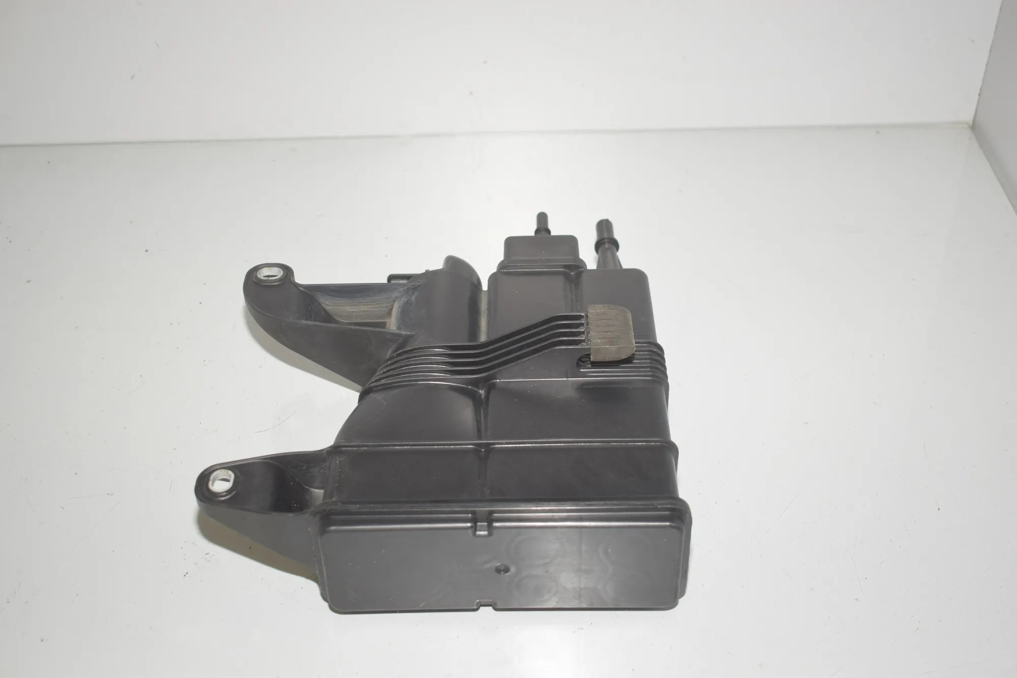 Charcoal Container Filter – OEM 7476383 · BMW 1 (F40) (2019 - -) (F40) 118i 2022 – 4