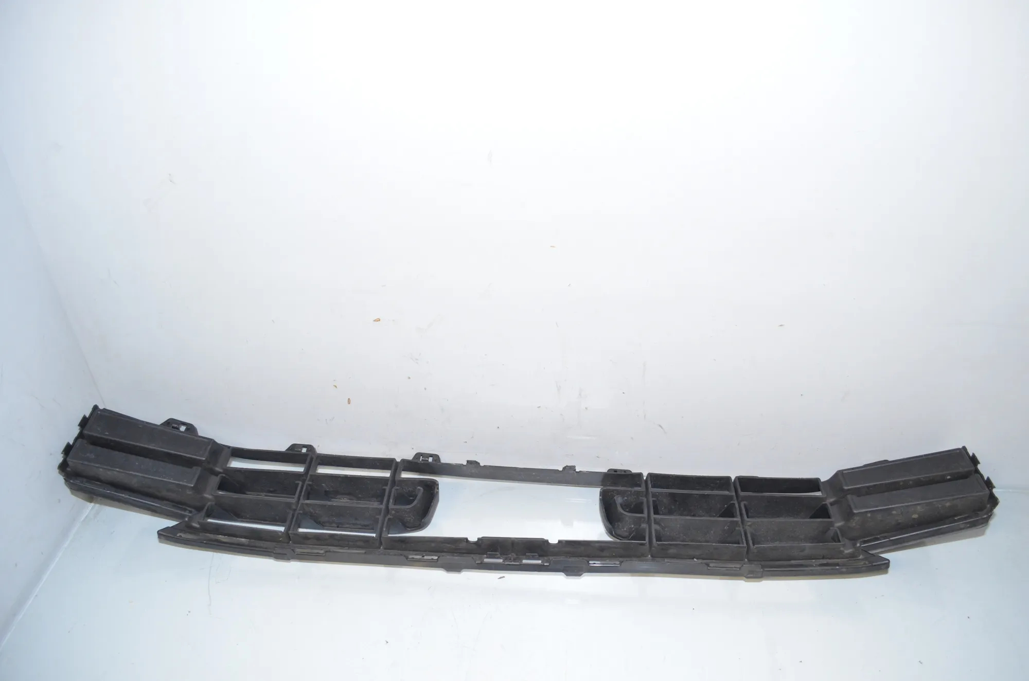 Front Bumper Lower Grill – OEM 7477772 · BMW 1 (F40) (2019 - -) (F40) 118i 2022 – 3