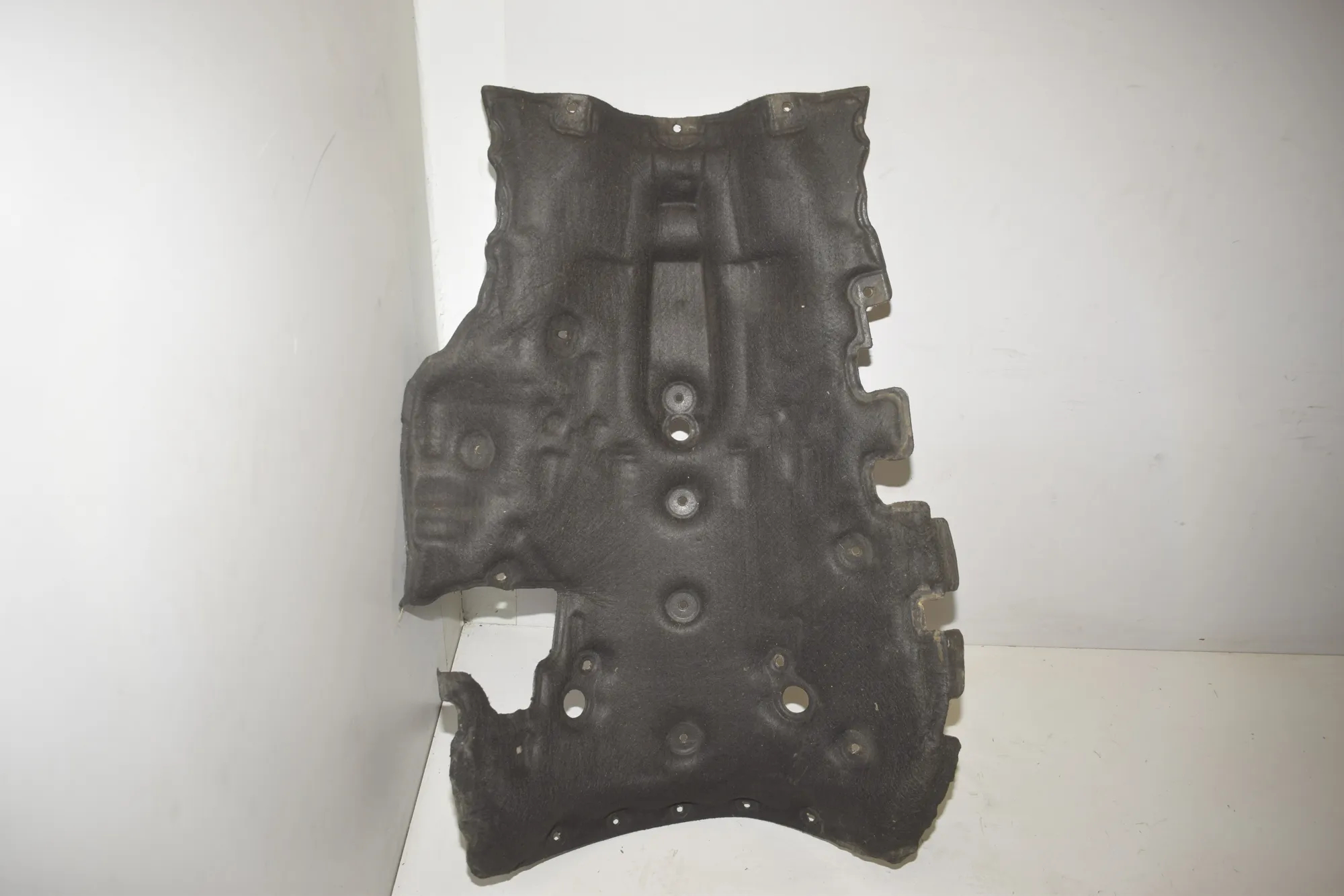 Gearbox Cover – OEM 9139214 · BMW 5 Touring (F11) 530 d xDrive 2011 – 2