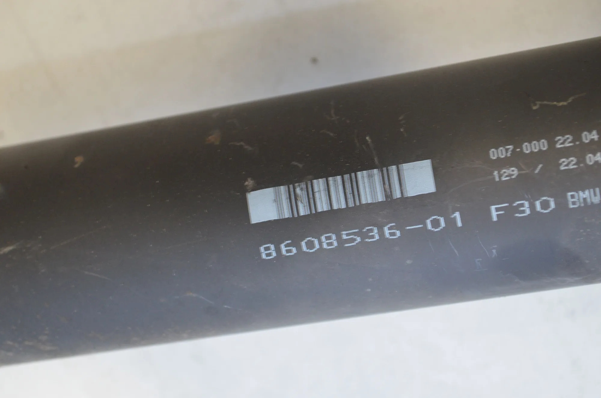Propshaft Cardan – OEM 8608536 · BMW 3 Touring (F31) 330 d xDrive 2013 – 4