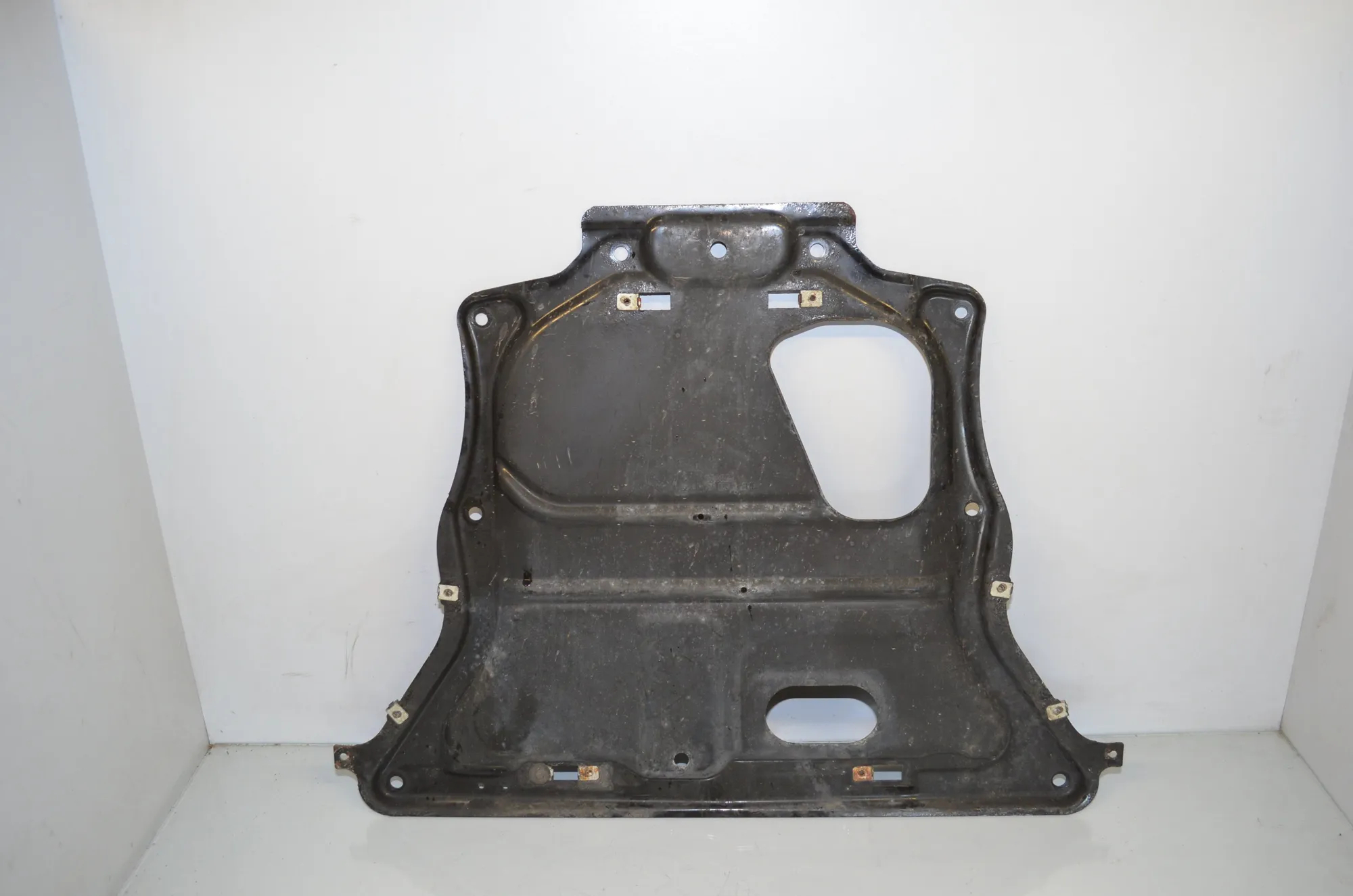 Engine Cover – OEM 6863798 · BMW 3 Touring (F31) 330 d xDrive 2013