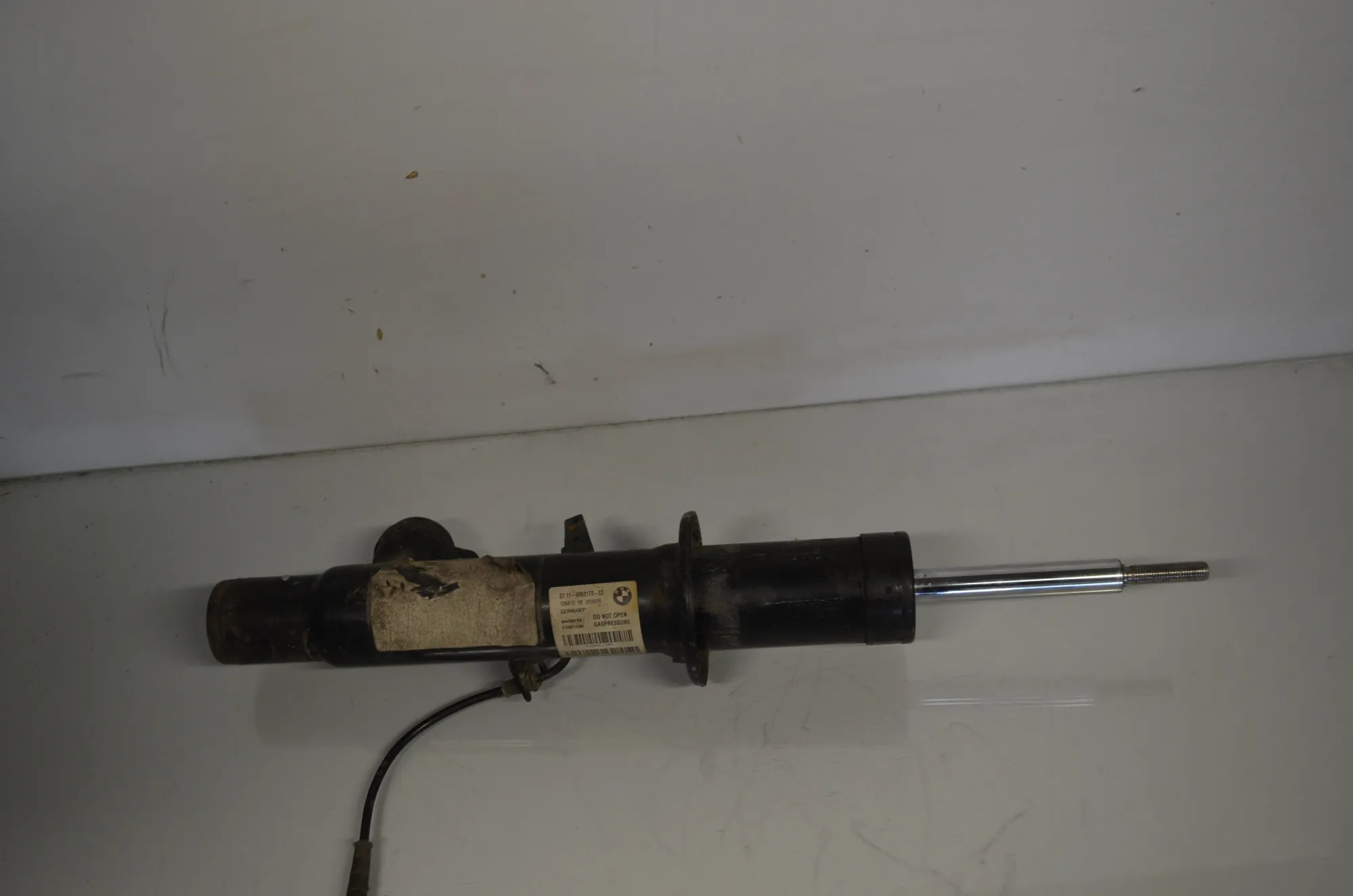 Front Left Shock Absorber – OEM 6863173 · BMW X5 (F15, F85) BMW X5 (F15, F85) M 50 d 2015 – 2