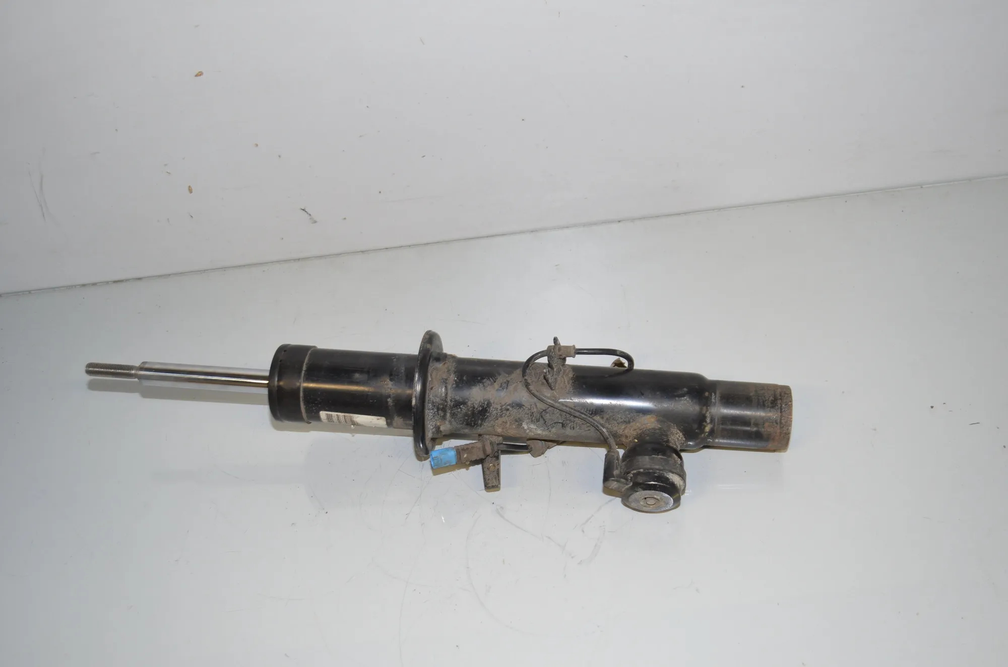 Front Right Shock Absorber – OEM 6863174 · BMW X5 (F15, F85) BMW X5 (F15, F85) M 50 d 2015 – 3
