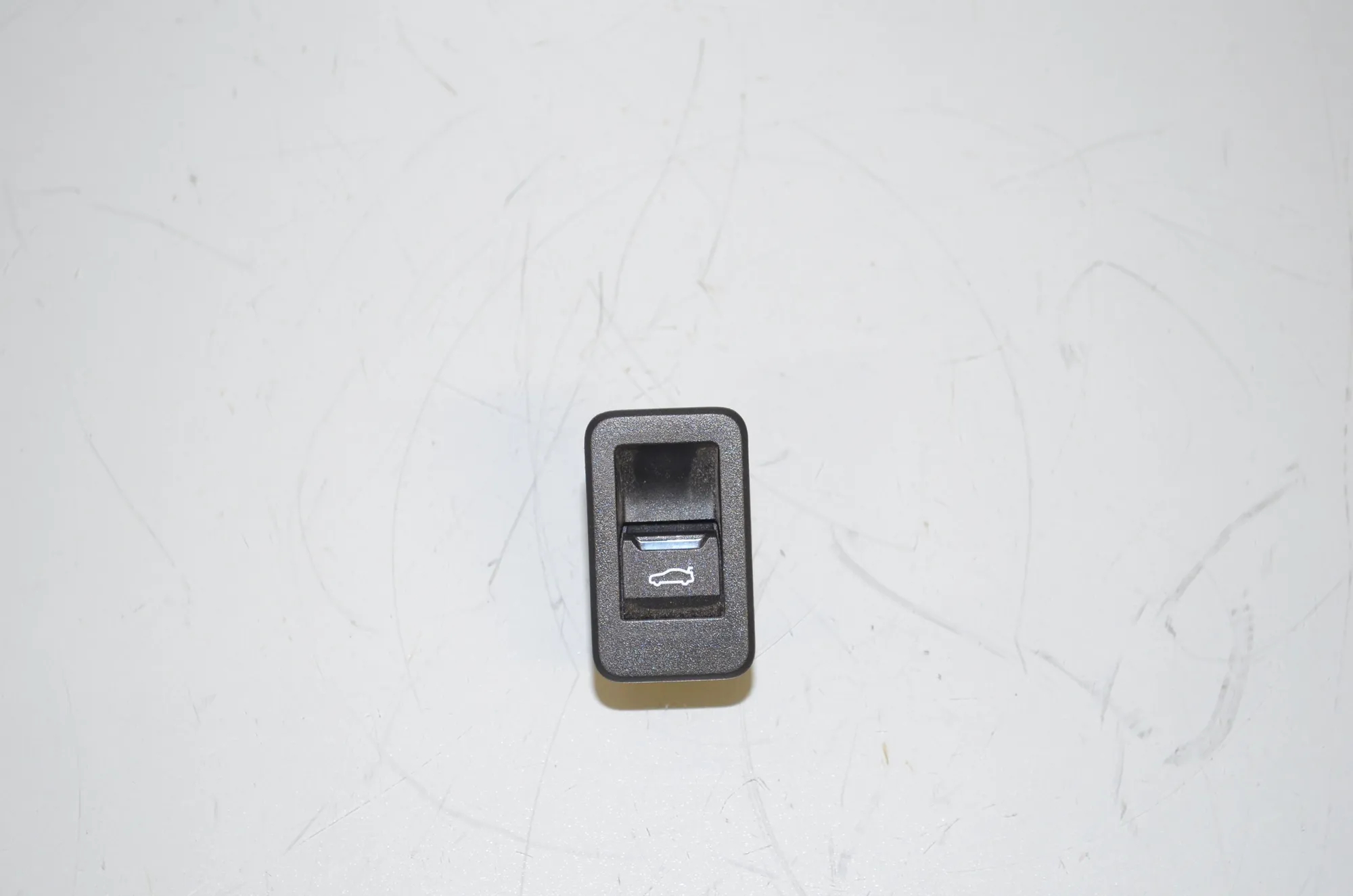 Tailgate Open Switch – OEM 5A2BCB6 · BMW iX (I20) (2021 - -) xDrive 40 2021