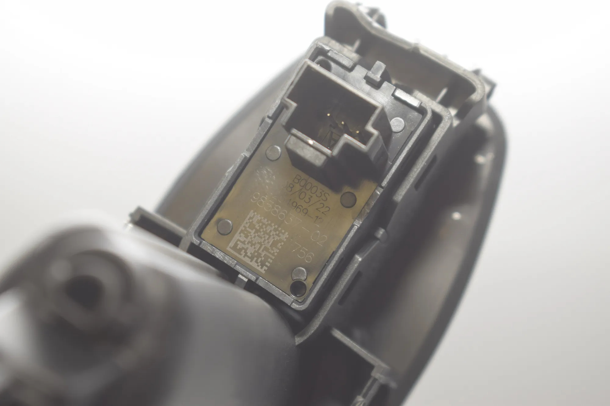 Front Right Door Window Switch – OEM 9858637 · BMW iX (I20) (2021 - -) xDrive 40 2021 – 5