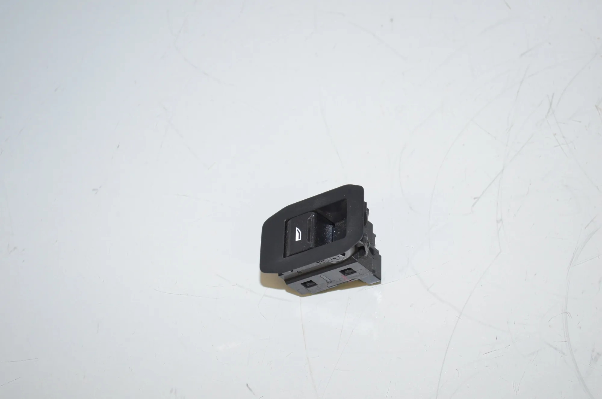 Switches – OEM 5A2BCB5 · BMW iX (I20) (2021 - -) xDrive 40 2021 – 2