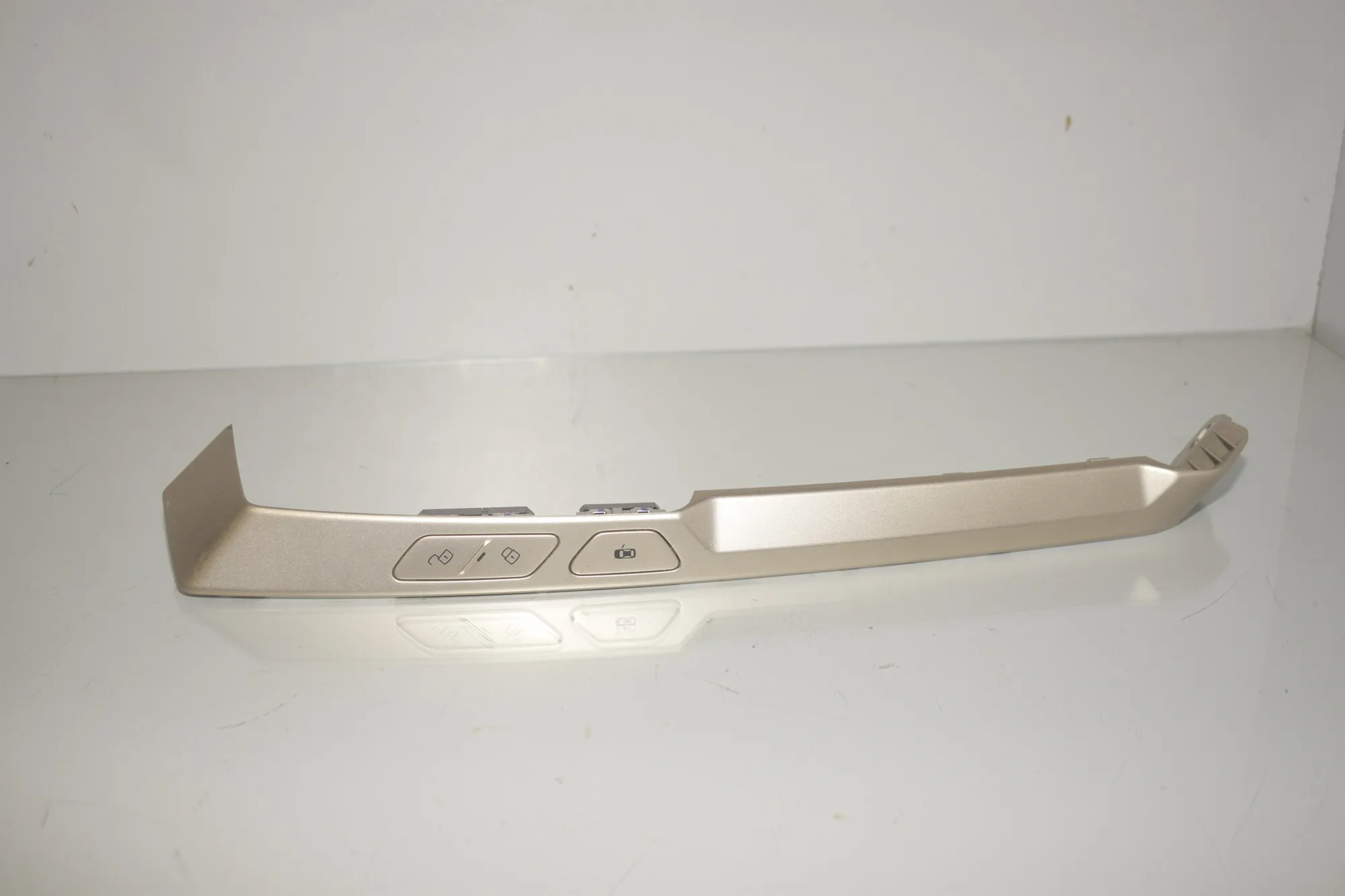 Other Trim Parts – OEM 5A21BC8 · BMW iX (I20) (2021 - -) xDrive 40 2021 – 2