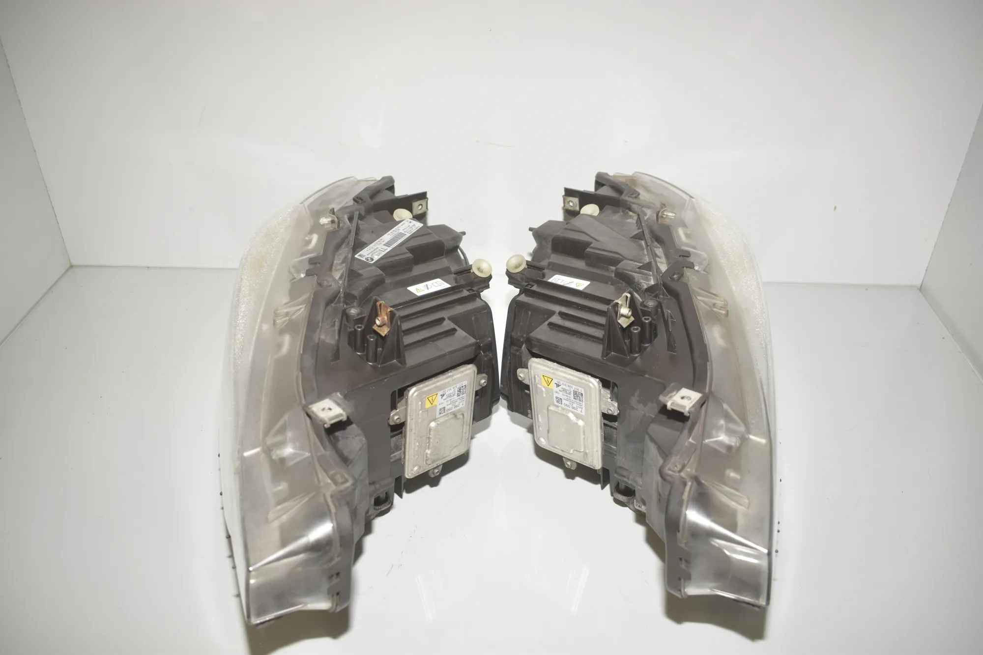 Front Headlight Set Kit – OEM 7314531 · BMW 3 Touring (F31) 330 d xDrive 2013 – 10