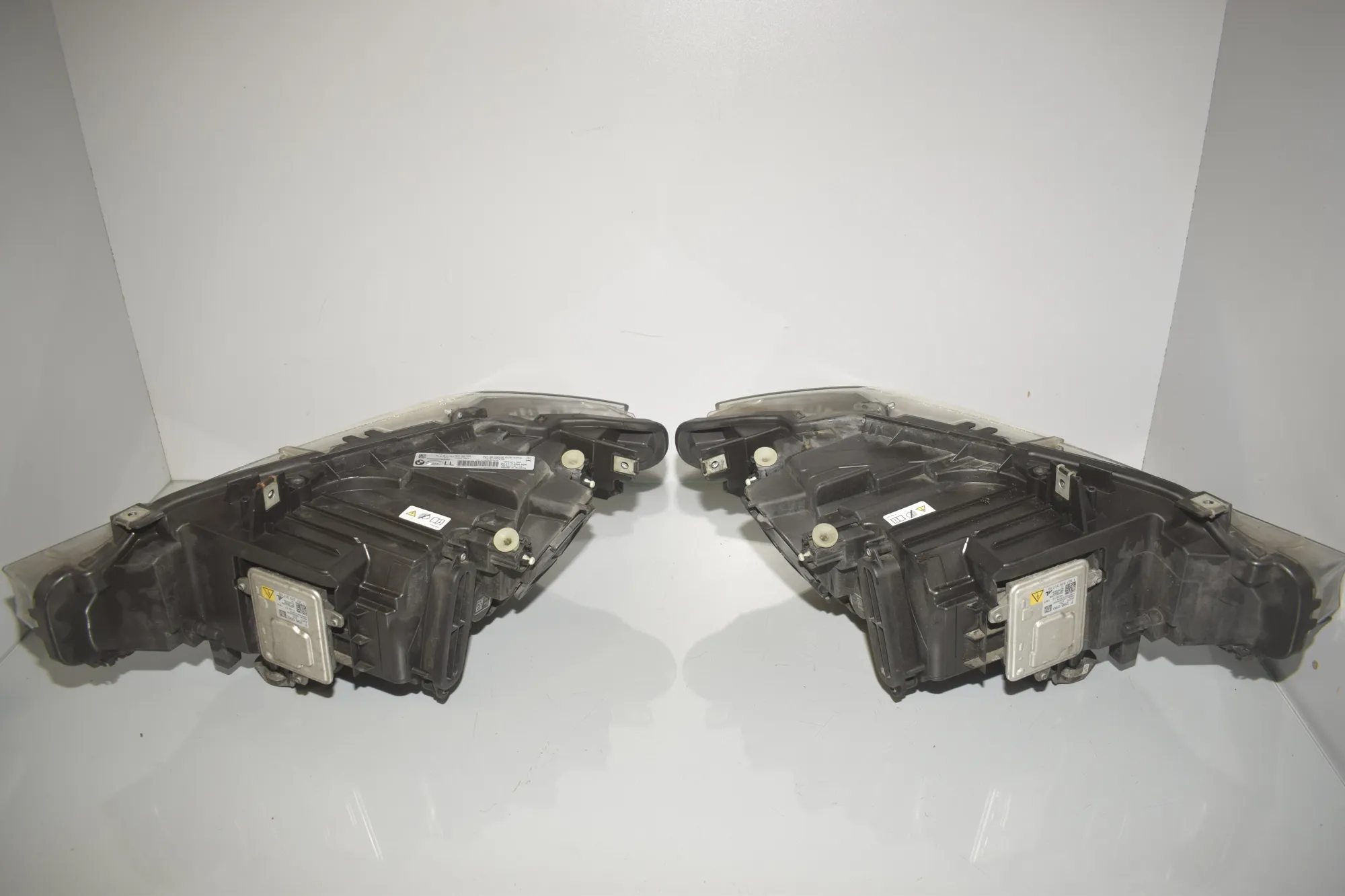 Front Headlight Set Kit – OEM 7314531 · BMW 3 Touring (F31) 330 d xDrive 2013 – 11