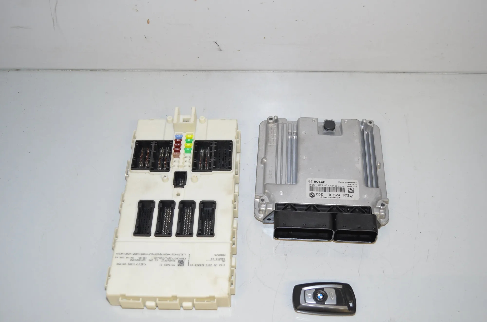 Engine Ignition ECU Set – OEM 61355A563D1 · BMW 3 Touring (F31) 330 d xDrive 2013