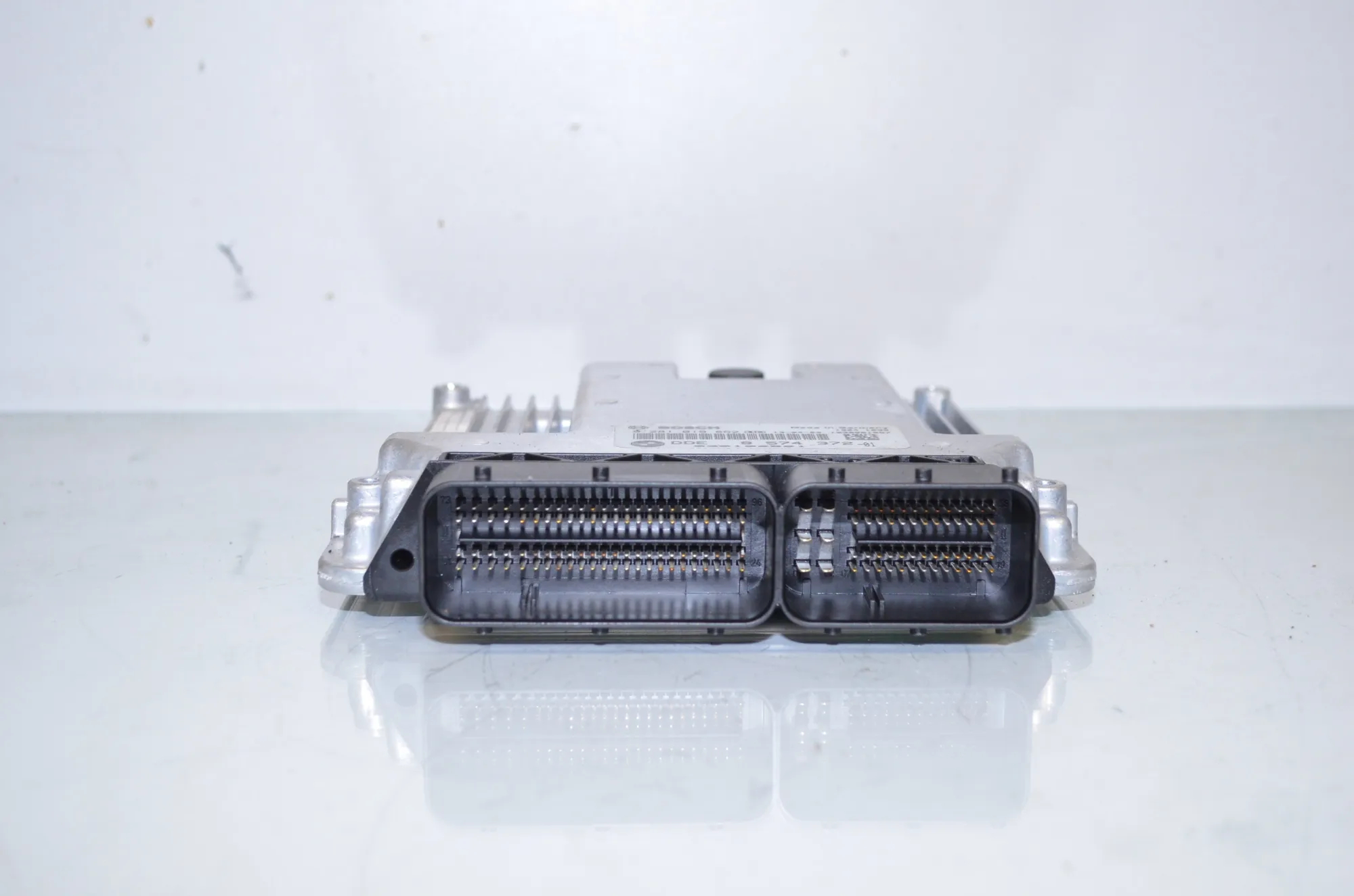 Engine Ignition ECU Set – OEM 61355A563D1 · BMW 3 Touring (F31) 330 d xDrive 2013 – 8