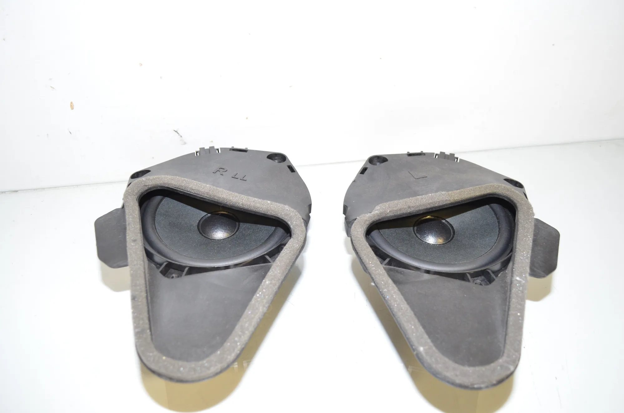 Front Left Door Speaker – OEM 8715684 · BMW i3 (I01) Electric 2019 – 3