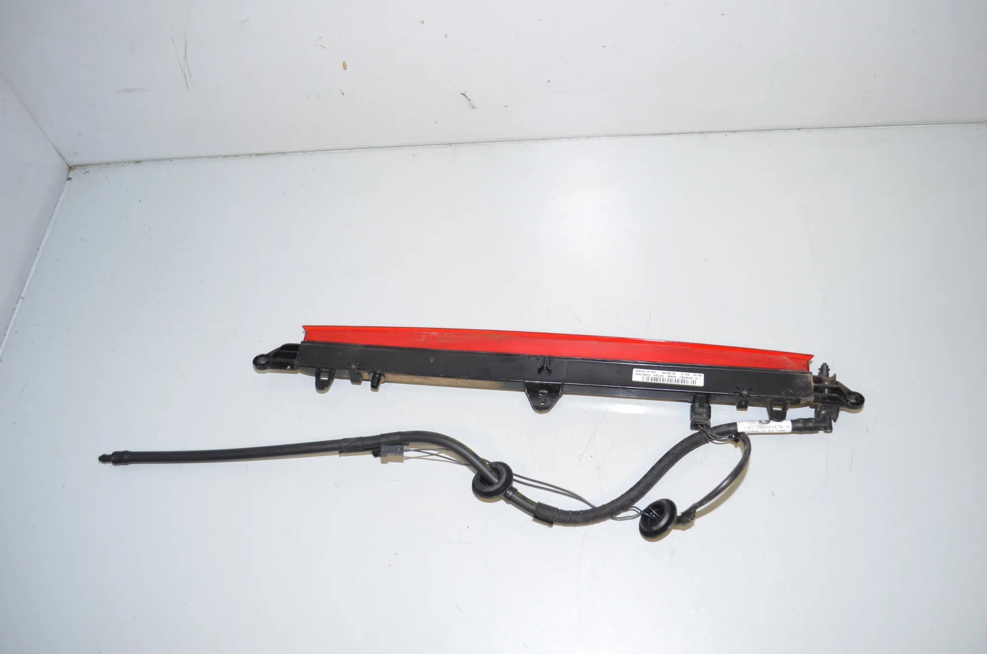 Rear Third Brake Stop Light – OEM 7304040 · BMW i3 (I01) Electric 2019 – 4