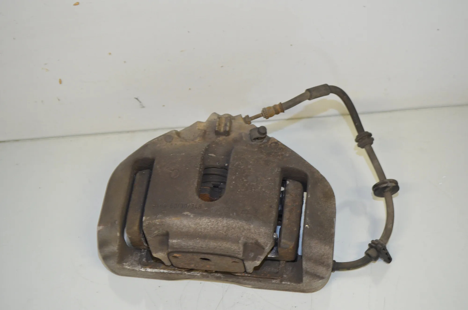 Front Right Brake Caliper – OEM 6792690 · BMW 5 Touring (F11) 530 d xDrive 2011