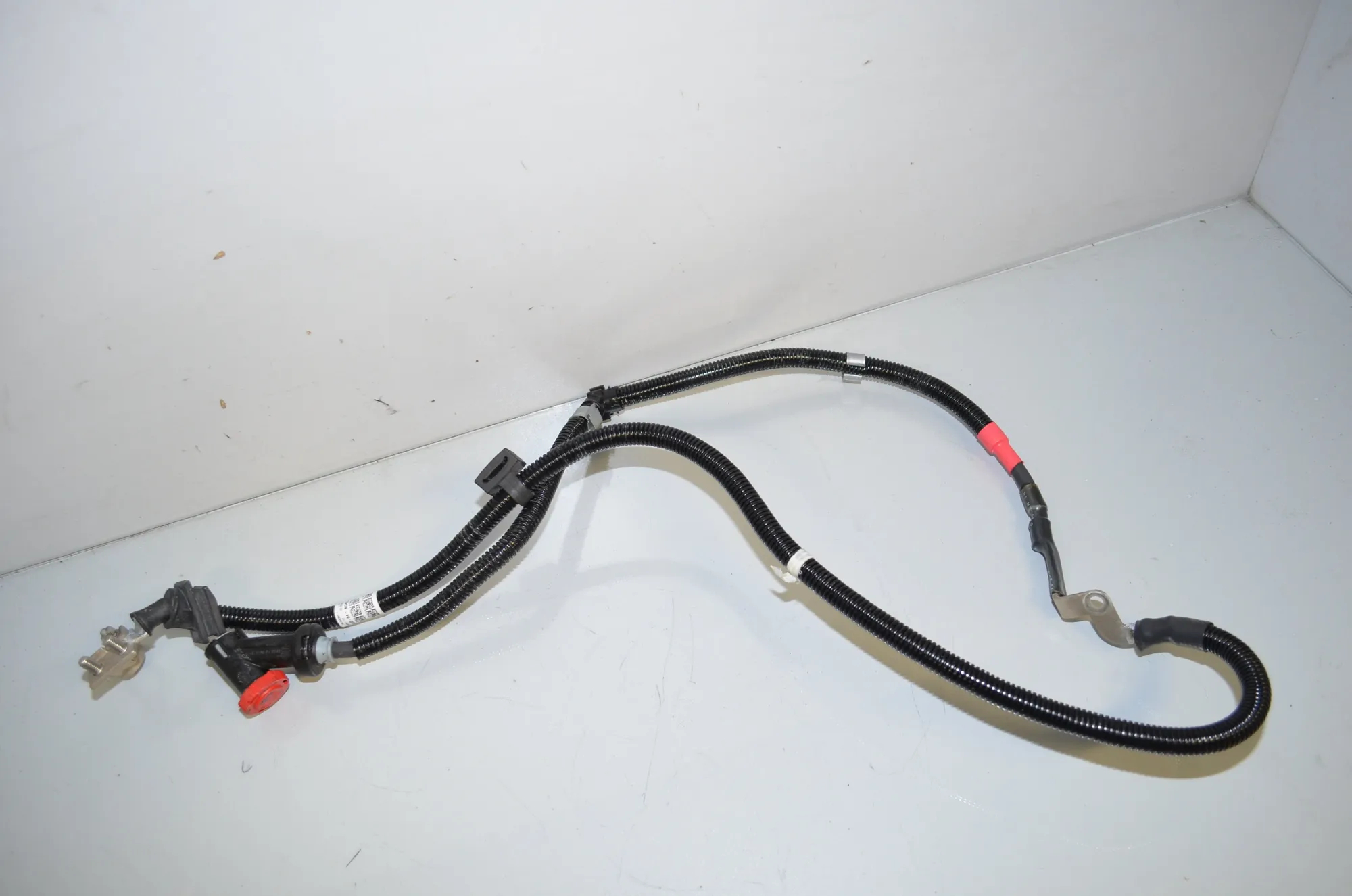 Positive Battery Cable – OEM 8654632 · BMW 1 (F40) (2019 - -) (F40) 118i 2022 – 3