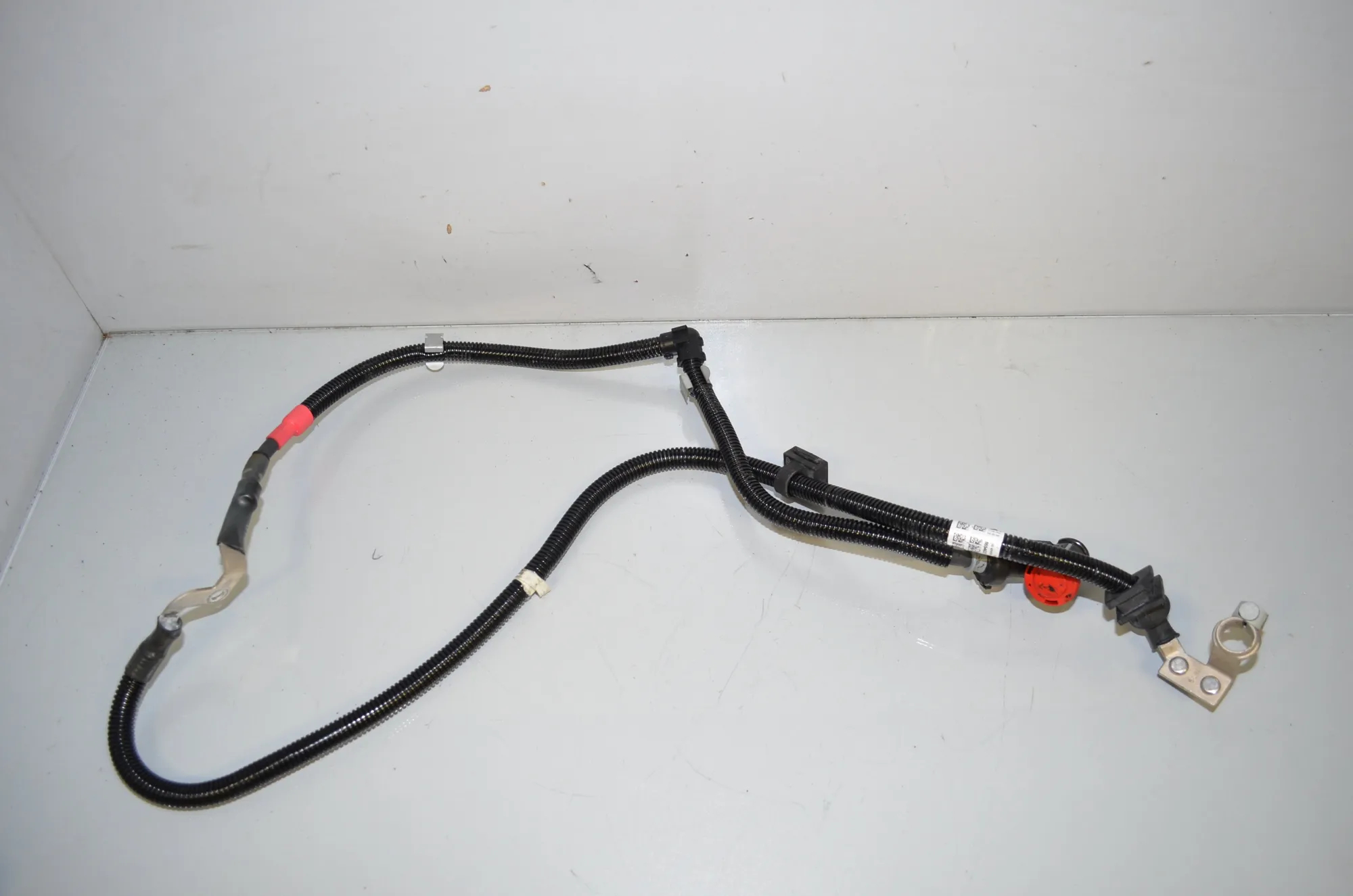 Positive Battery Cable – OEM 8654632 · BMW 1 (F40) (2019 - -) (F40) 118i 2022 – 2