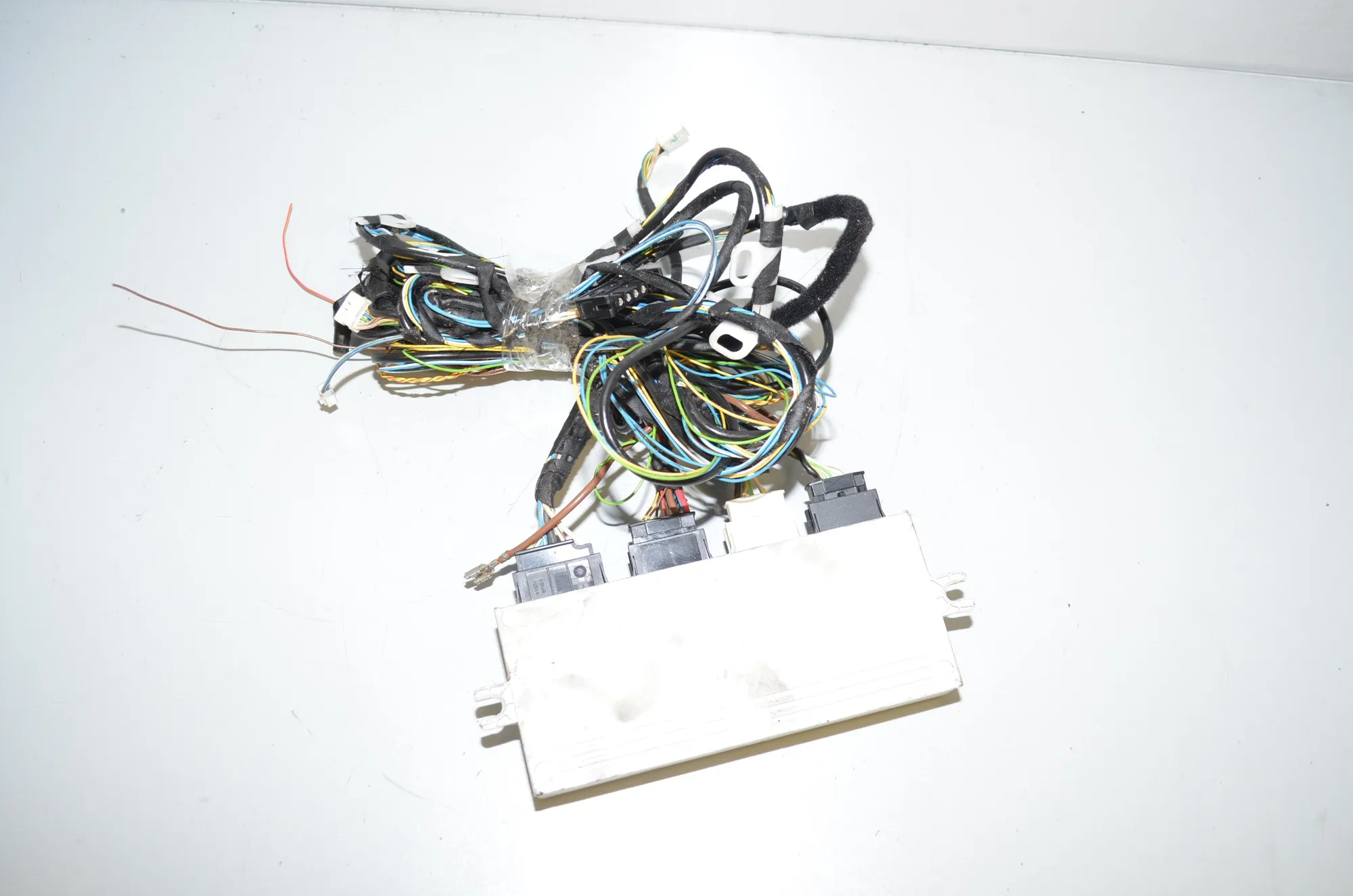 Other Control Units – OEM 61357304901 · BMW 5 Touring (F11) 530 d xDrive 2011 – 3