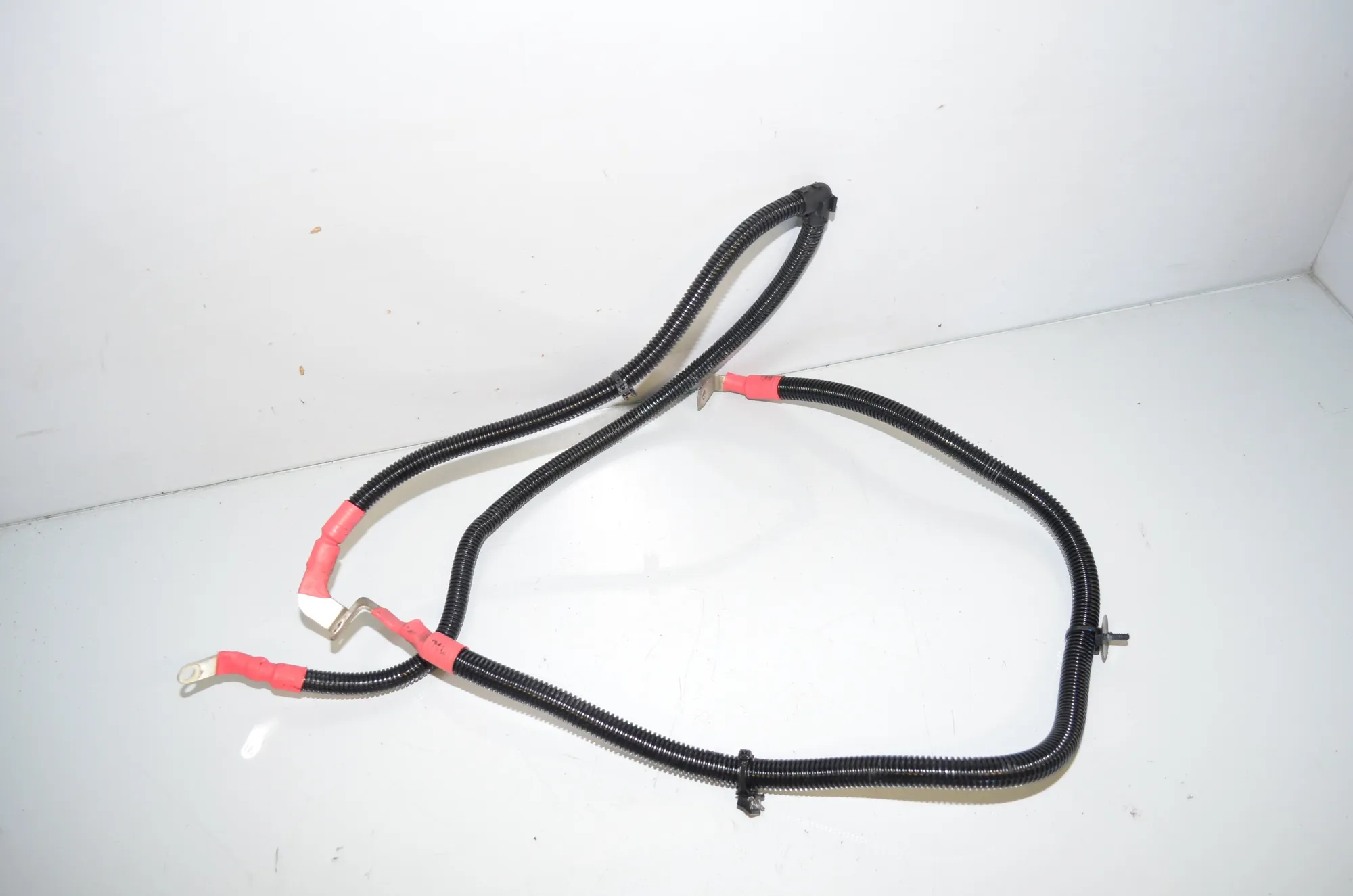 Positive Battery Cable – OEM 8515494 · BMW 5 Touring (F11) 530 d xDrive 2011