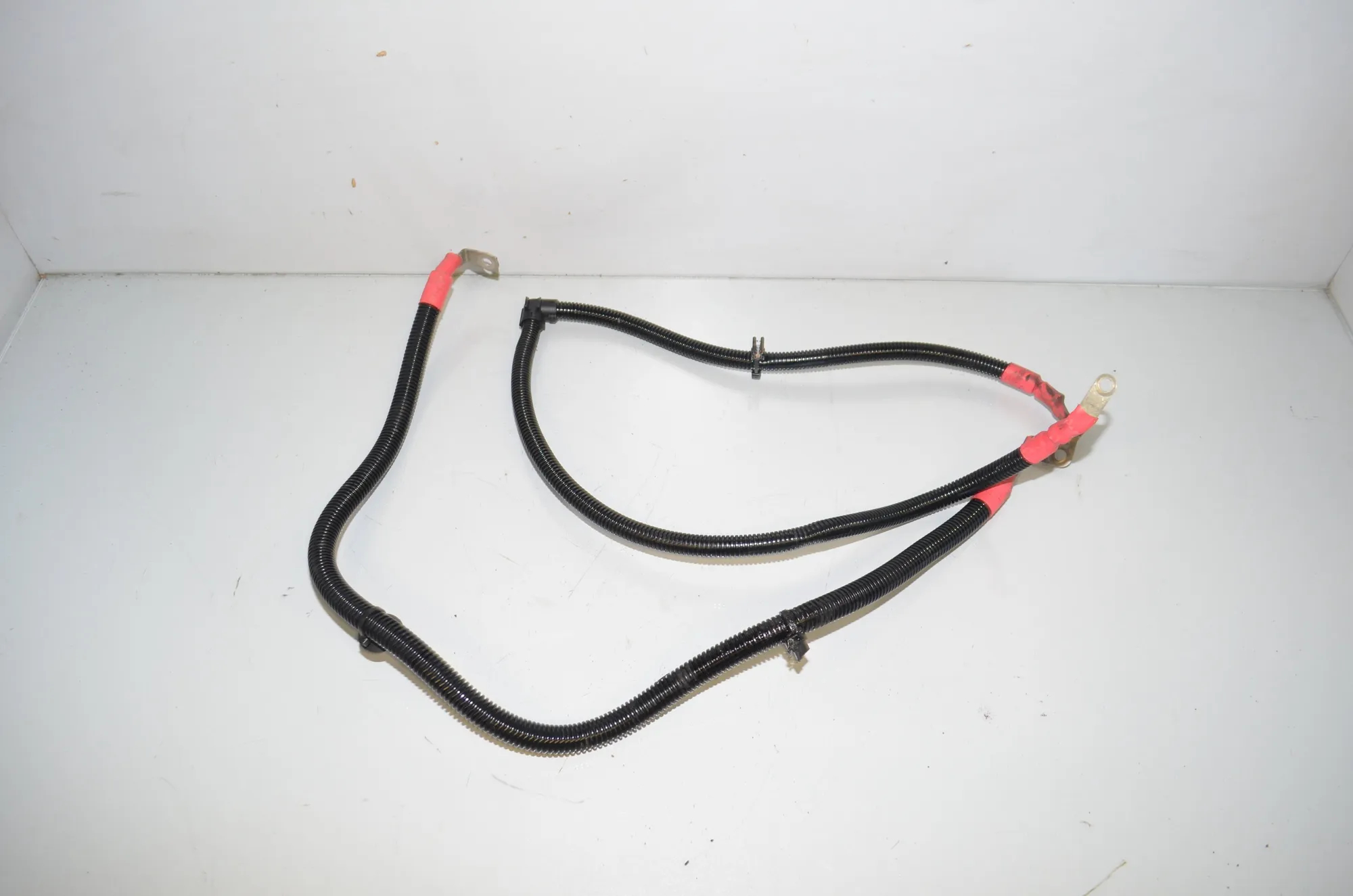 Positive Battery Cable – OEM 8515494 · BMW 5 Touring (F11) 530 d xDrive 2011 – 3
