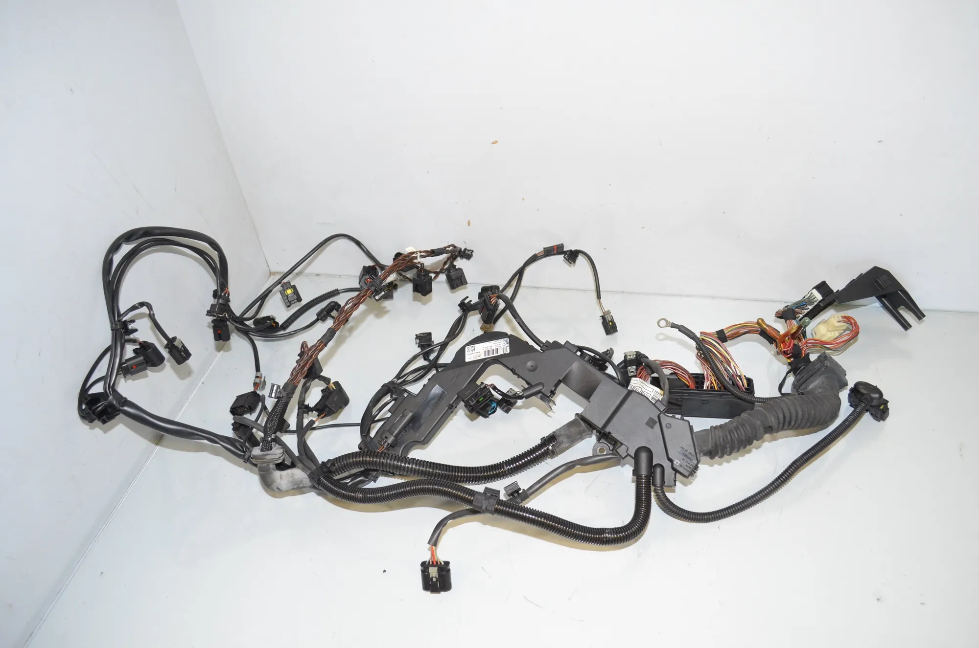 Engine Cable Harness – OEM 7823755 · BMW 5 Touring (F11) 530 d xDrive 2011