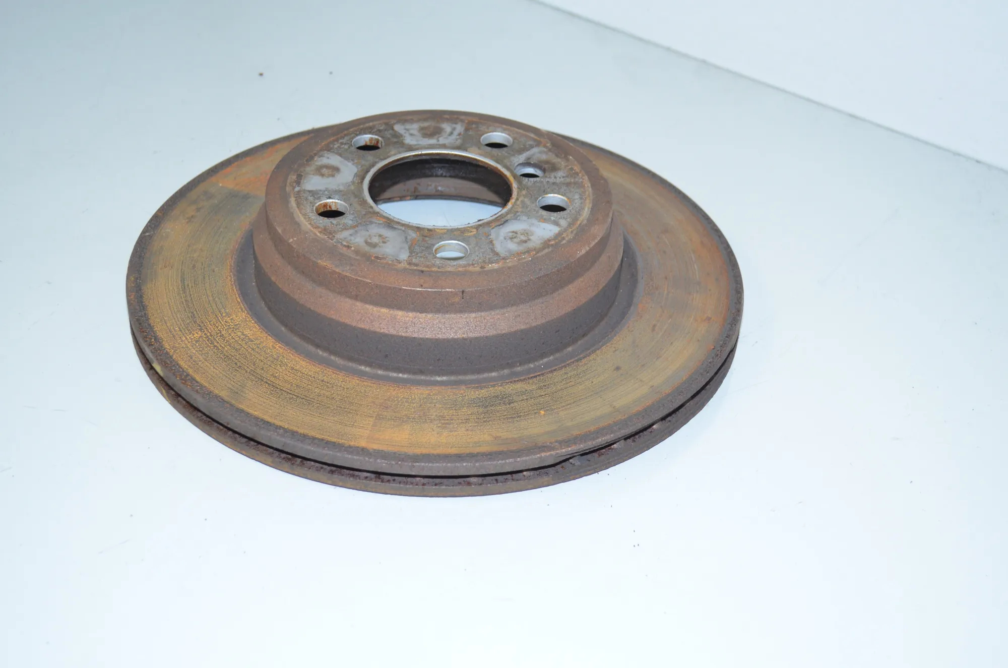 Rear Left Brake Disc – OEM 6864899 · BMW 3 Touring (F31) 330 d xDrive 2013 – 3