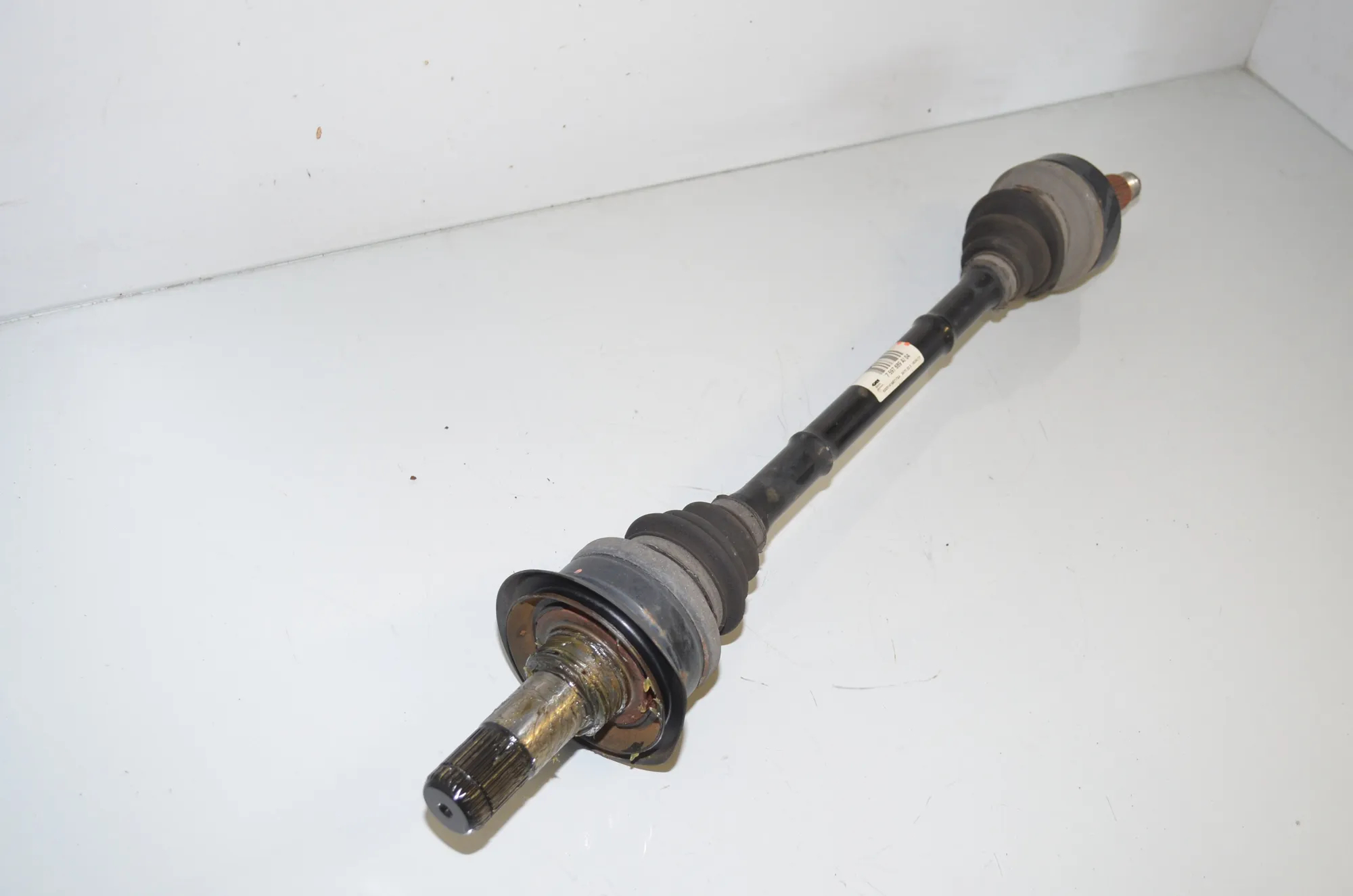 Rear Left Driveshaft – OEM 7597689 · BMW 3 Touring (F31) 330 d xDrive 2013 – 2