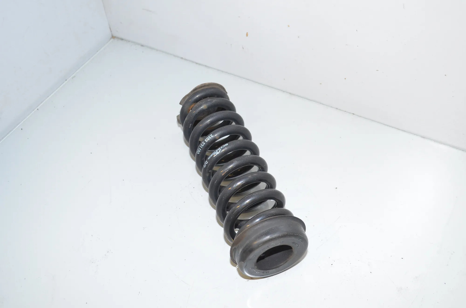 Rear Right Coil Spring – OEM 6851729 · BMW 3 Touring (F31) 330 d xDrive 2013 – 4