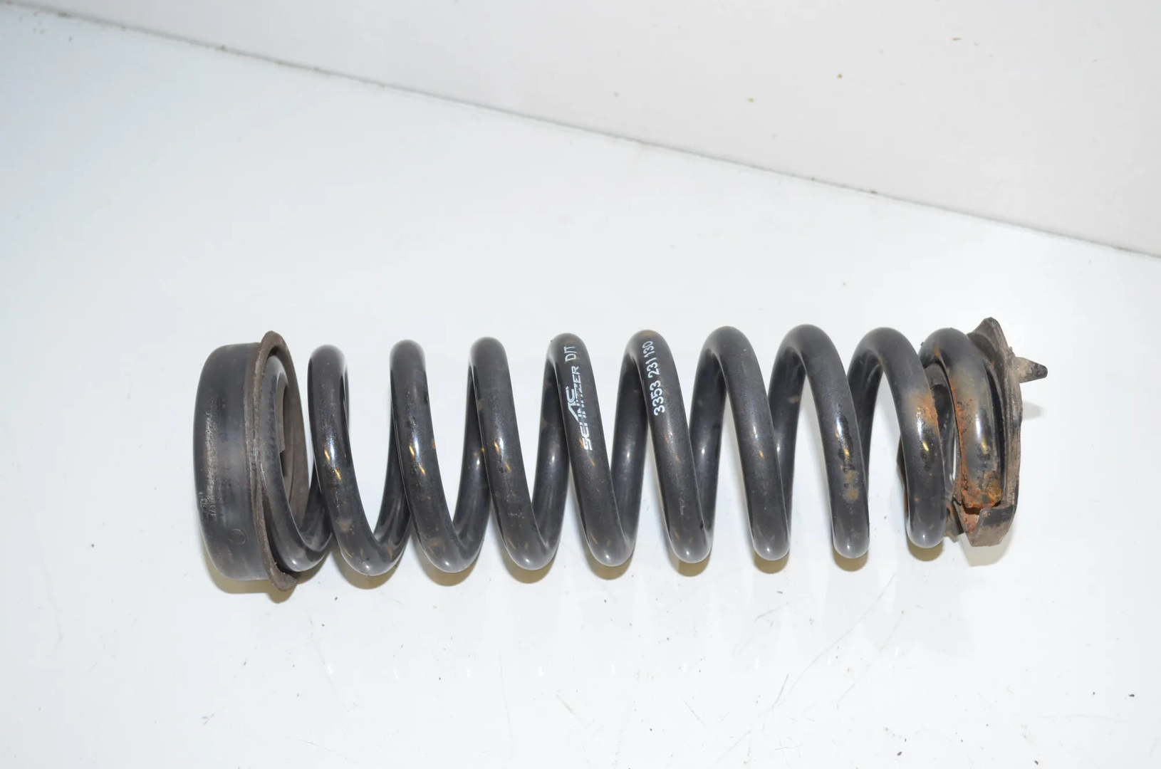 Rear Right Coil Spring – OEM 6851729 · BMW 3 Touring (F31) 330 d xDrive 2013