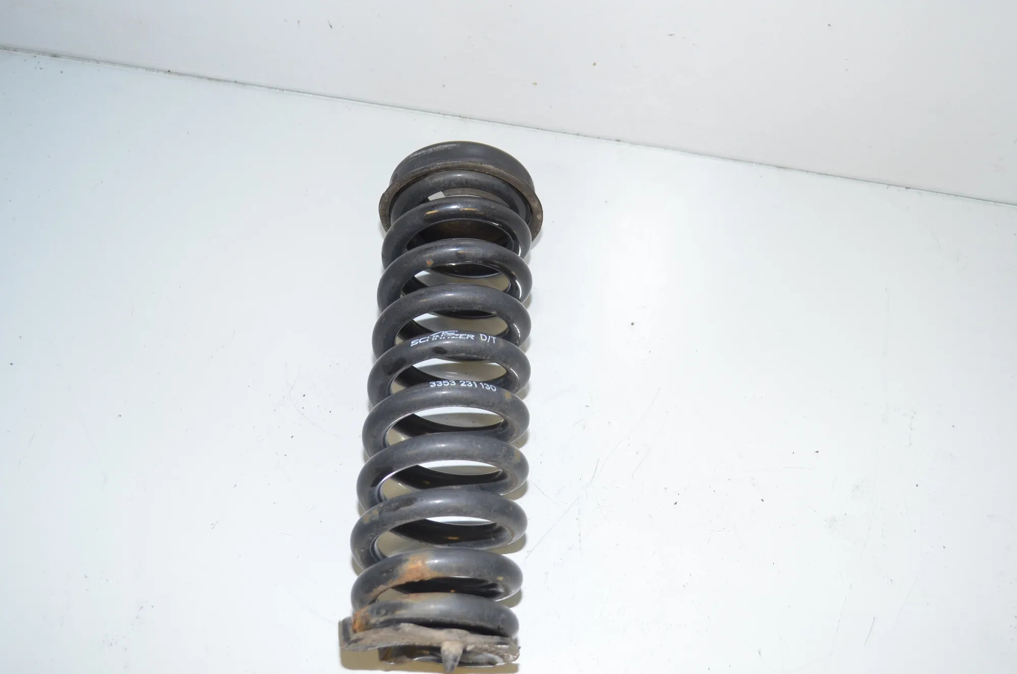 Rear Left Coil Spring – OEM 6851729 · BMW 3 Touring (F31) 330 d xDrive 2013 – 3