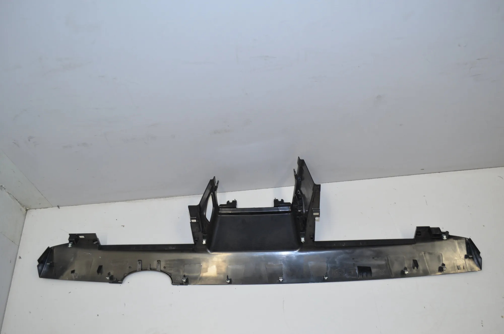 Dashboard Lower Trim – OEM 9303496 · BMW i3 (I01) Electric 2019 – 3