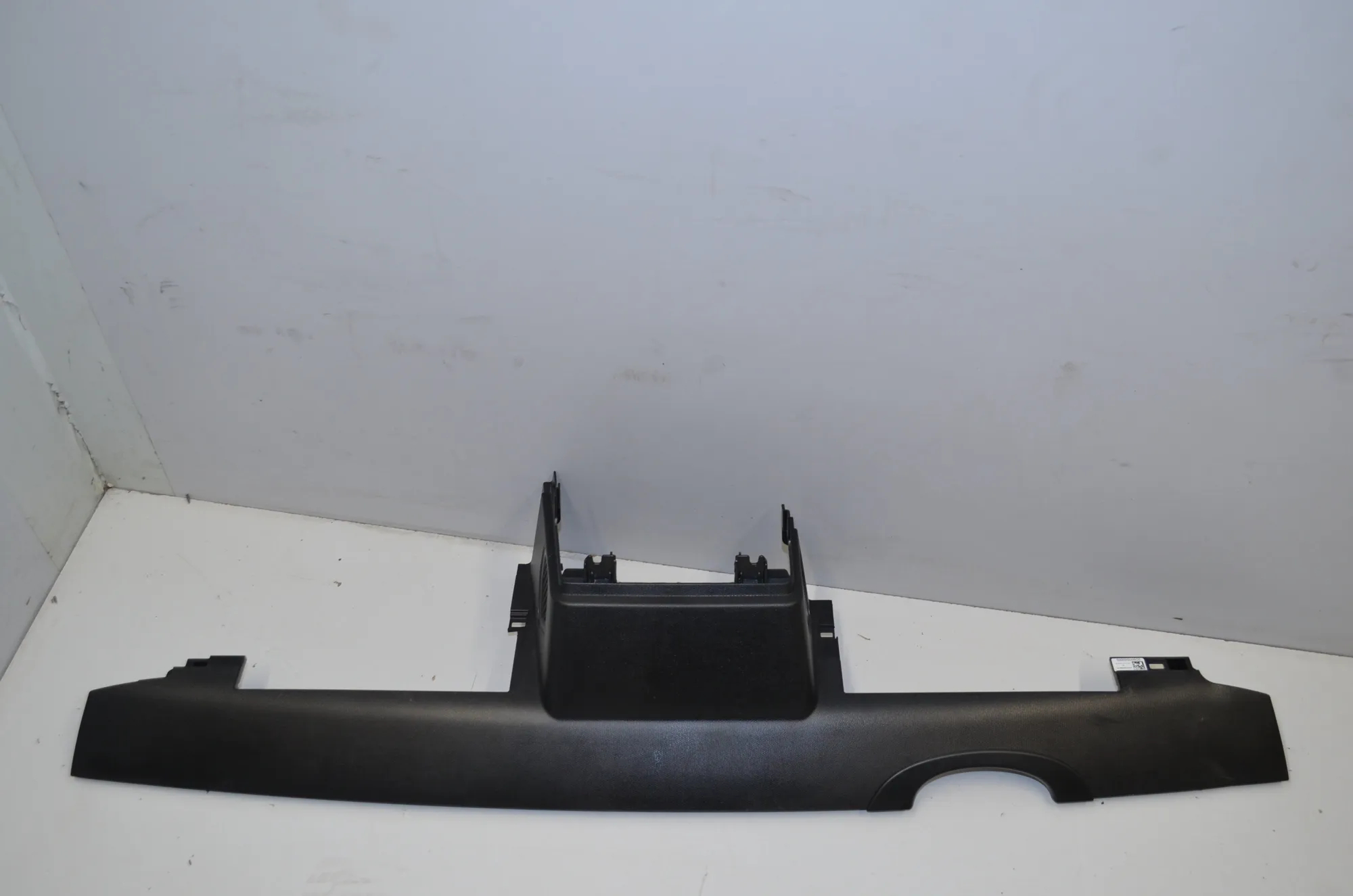 Dashboard Lower Trim – OEM 9303496 · BMW i3 (I01) Electric 2019