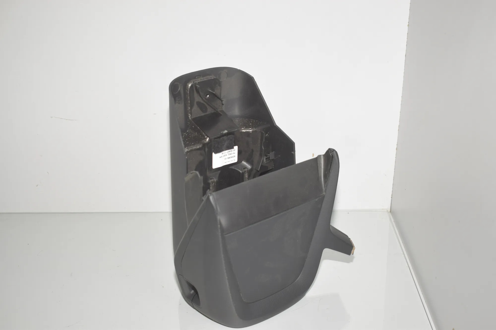 Steering Mechanism Trim – OEM 9285065 · BMW i3 (I01) Electric 2019 – 4