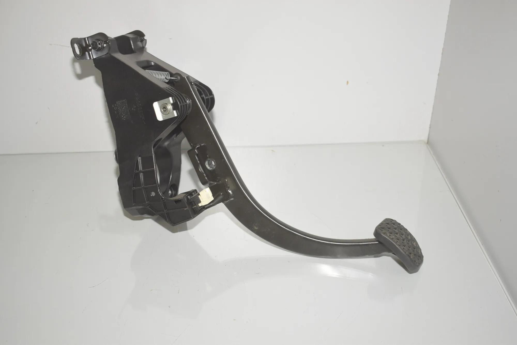 Brake Pedal – OEM 6799925 · BMW i3 (I01) Electric 2019 – 2