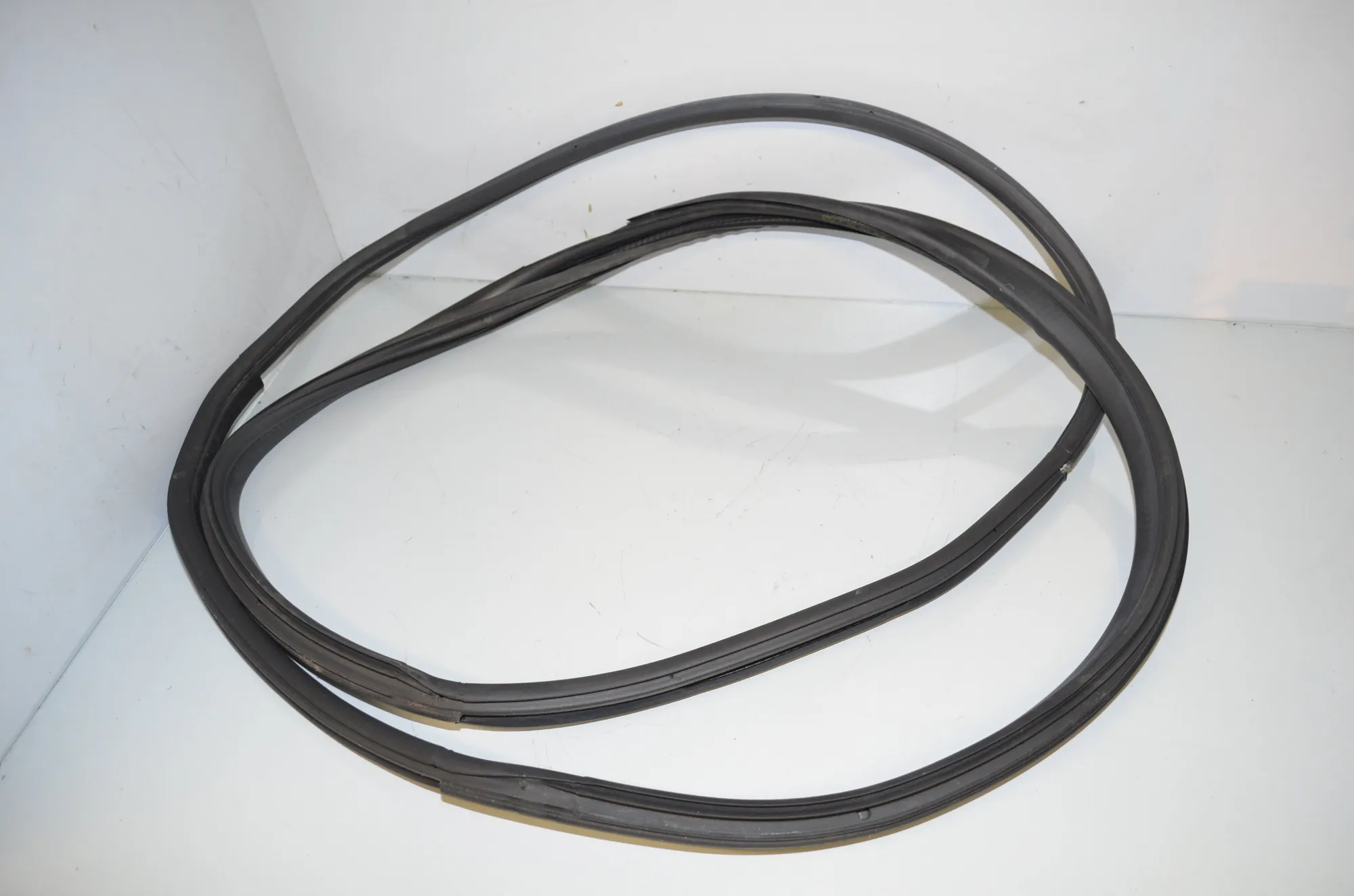 Front Right Door Seal Rubber – OEM 7361018 · BMW i3 (I01) Electric 2019