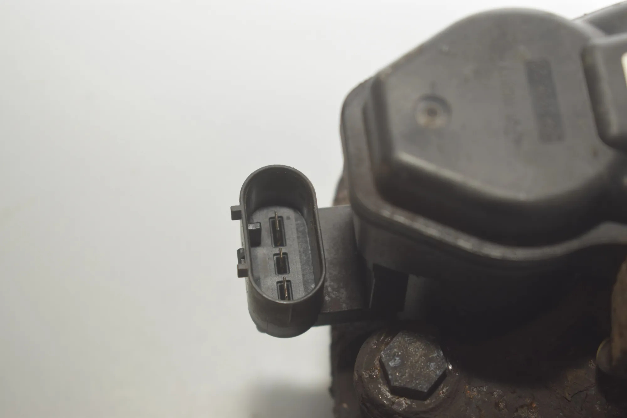 Rear Left Brake Caliper – OEM 6793047 · BMW 5 (F10) 530 d xDrive 2011 – 3