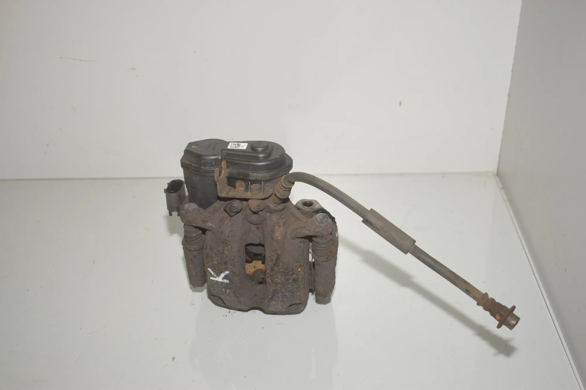 Rear Left Brake Caliper – OEM 6793047 · BMW 5 (F10) 530 d xDrive 2011