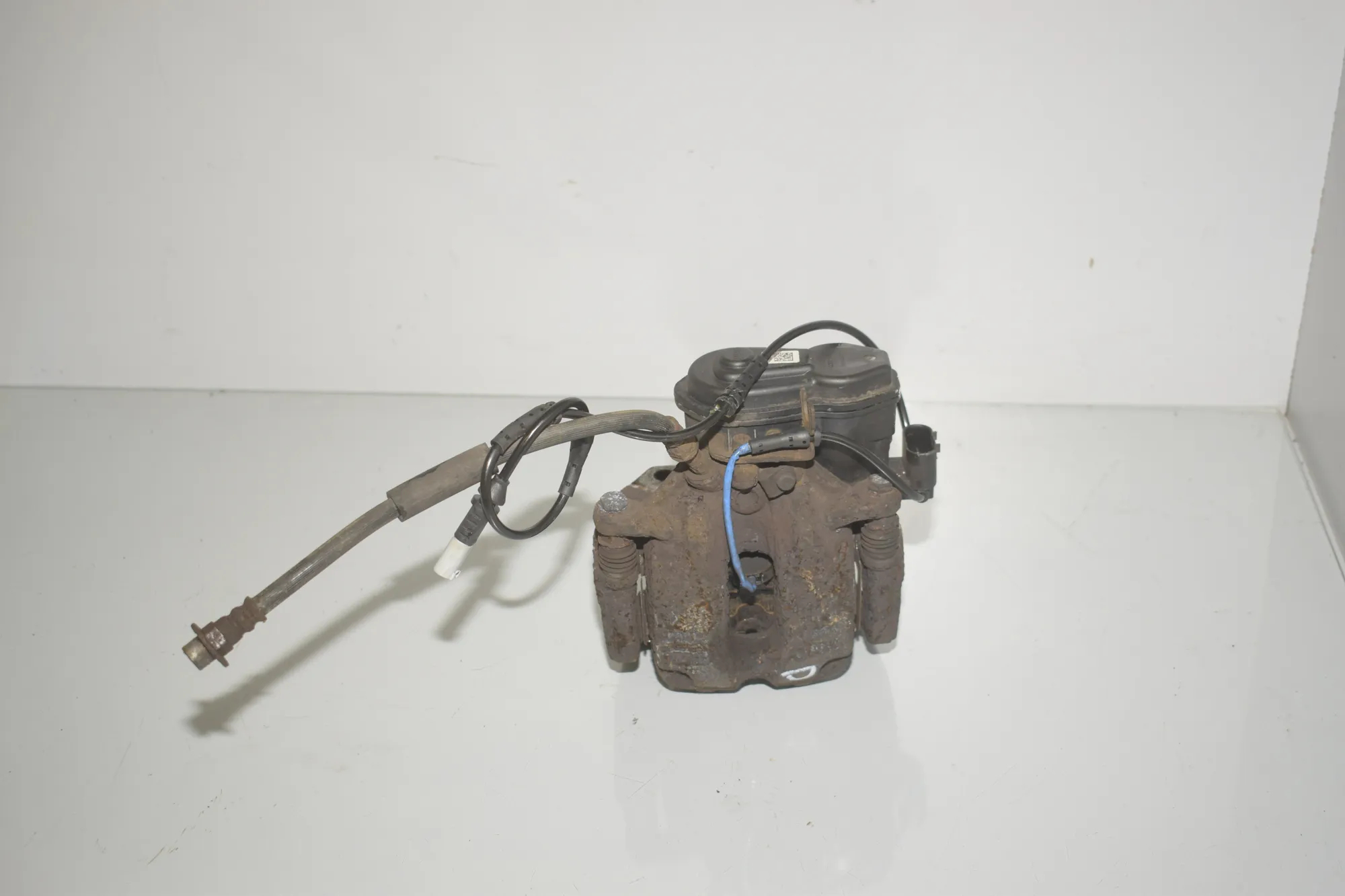 Rear Right Brake Caliper – OEM 6793048 · BMW 5 (F10) 530 d xDrive 2011