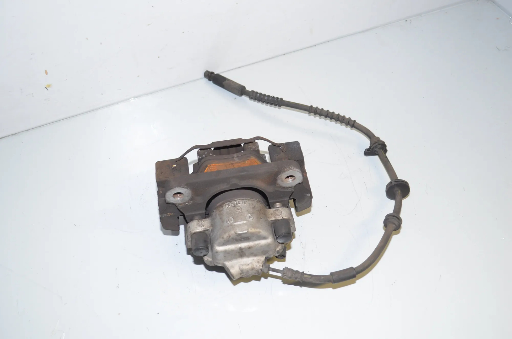 Front Right Brake Caliper – OEM 6791920 · BMW 5 Touring (F11) 523 i 2011 – 3